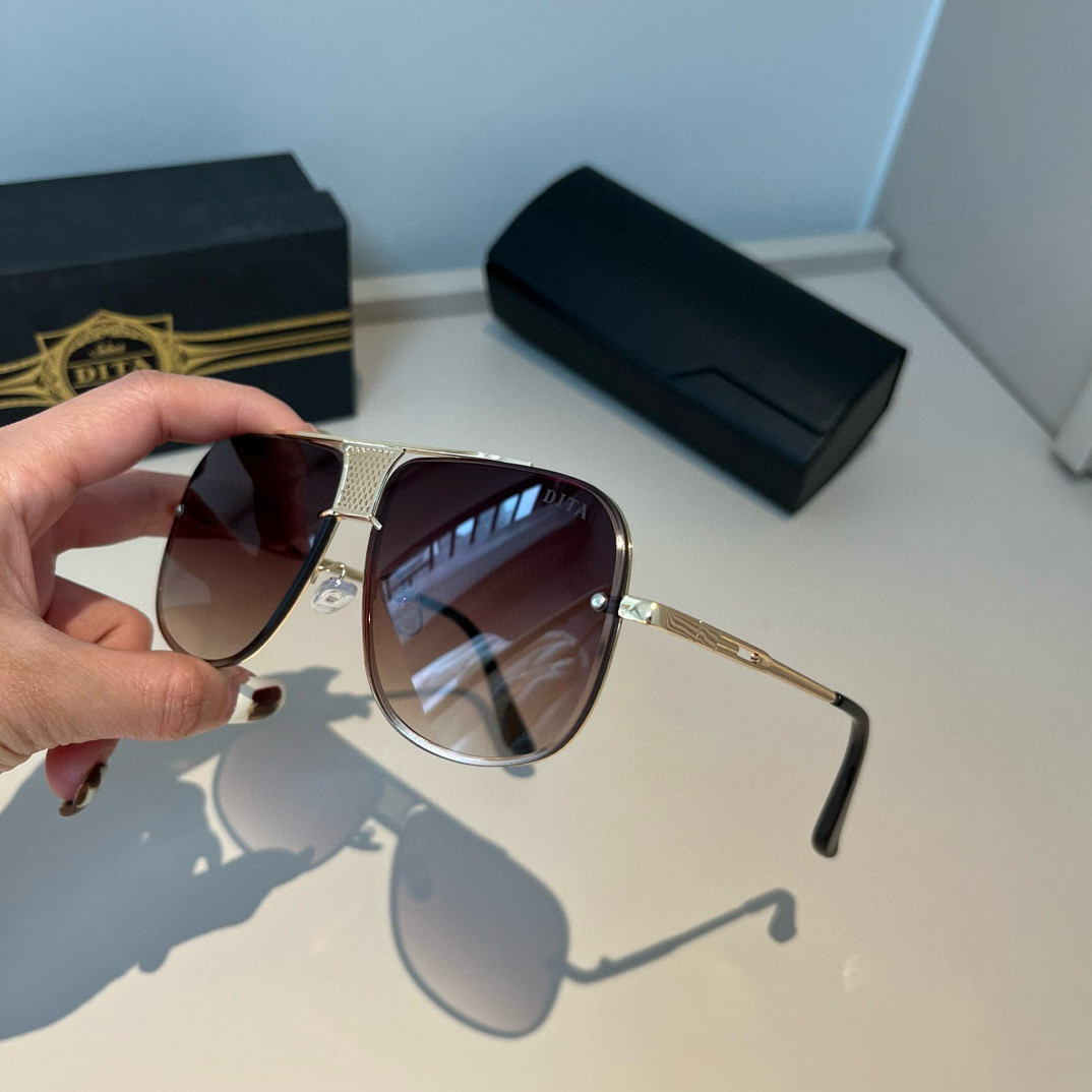 TWO HUNDRED. DITA, THE MASTER OF THE TITA, MADE IT. DRIVE THE SUNGLASSES - 图片 6