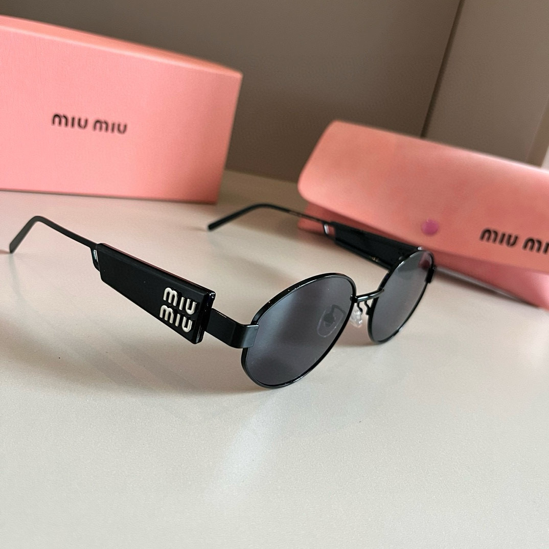 NO:247557,Miumiu European Station New High-end Square Frame Personalized Sun Sunglasses Glasses Sunglasses Sunglasses, Glasses, Miumiu19860909miumiu缪缪欧洲站新款高端方框个性太阳墨镜眼镜墨镜太阳镜,眼镜,miumiu,glasses