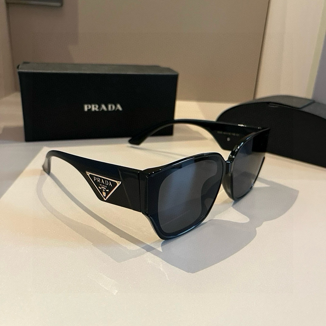 NO:248894,Prada sunglasses are also very good! PRADA Prada sunglasses Jurchen triangle logo, same as Cai Xukun, new style of personalized and trendy square wide-leg board, super invincible and beautiful! Glasses sunglasses, glasses, prada, prada19860909普拉达墨镜也很好看! PRADA普拉达墨镜女真三角标,蔡徐坤同款,新款个性潮流方形宽腿板材太 ,超级无敌好看!眼镜墨镜太阳镜,眼镜,prada,prada,glasses