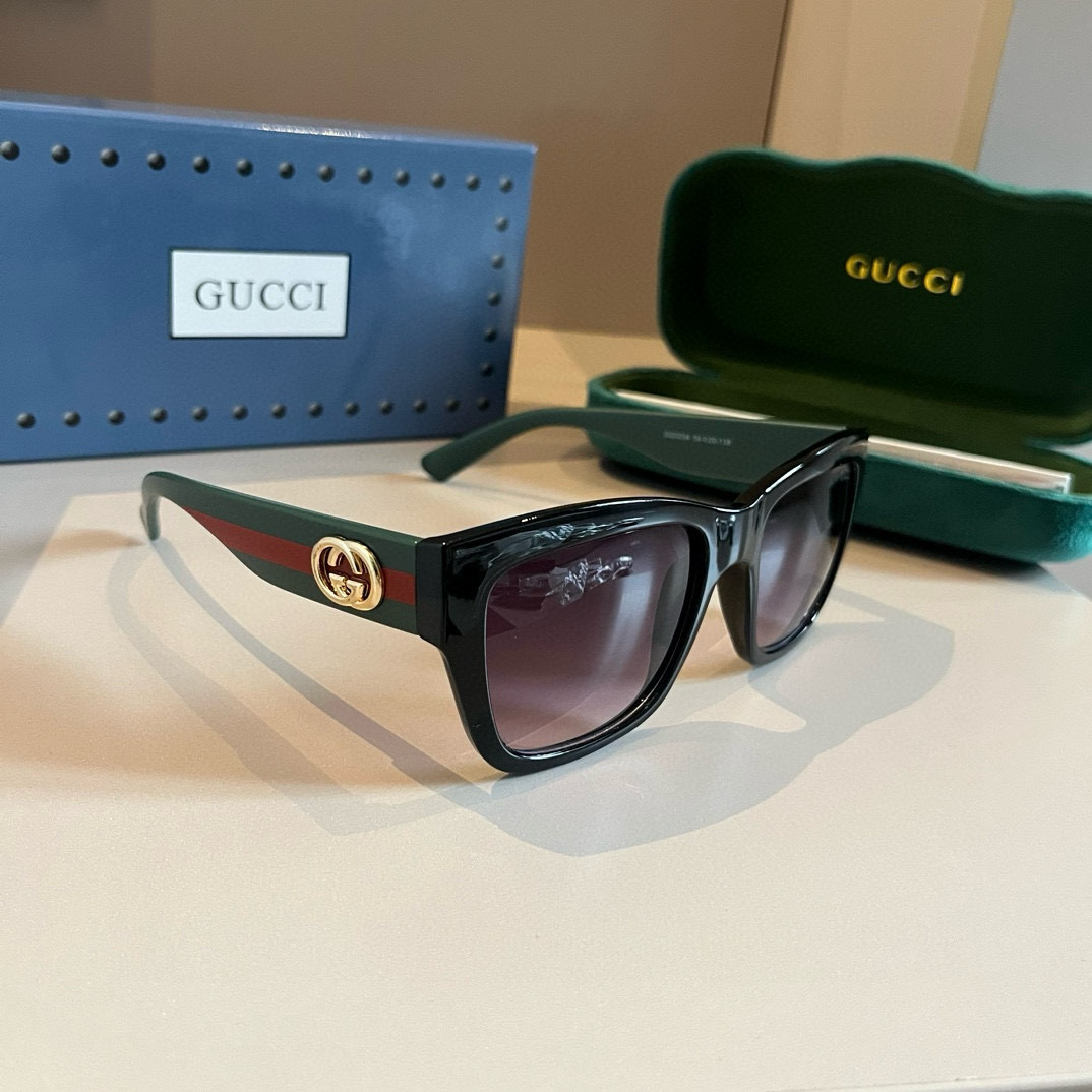 NO:249853,Gucci's heavy new product, men's and women's sunglasses, large frame three-dimensional, face modification, retro and charming, glasses, sunglasses, gucci19860909Gucci古奇重磅新品 男女款太阳镜 大框立体面 修饰脸型 复古有韵味 眼镜墨镜太阳镜,眼镜,gucci,glasses