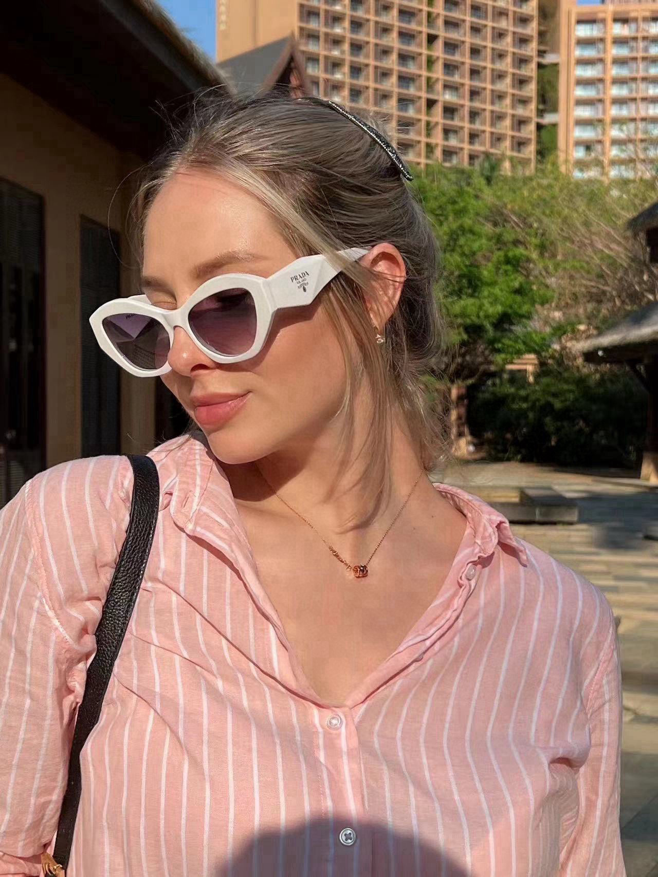 NO:249873,PRADA high-end men and women sunglasses, sunshade modification face glasses glasses sunglasses sunglasses, glasses, prada, prada19860909PRADA普拉达高端男女太阳镜,遮阳修饰脸型眼镜眼镜墨镜太阳镜,眼镜,prada,prada,glasses