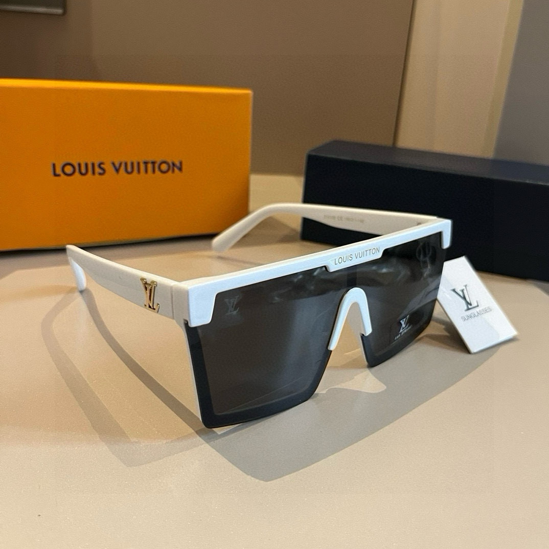 NO:251839,LV Louis Vuitton's new sunglasses, cool styles, may not necessarily attract men, but must attract young ladies, glasses, louis vuitton, louis vuitton19860909LV路易威登新款遮阳墨镜,炫酷的款式,不一定吸引男士,但一定吸引小姐姐,眼镜,louis vuitton,louis vuitton,glasses