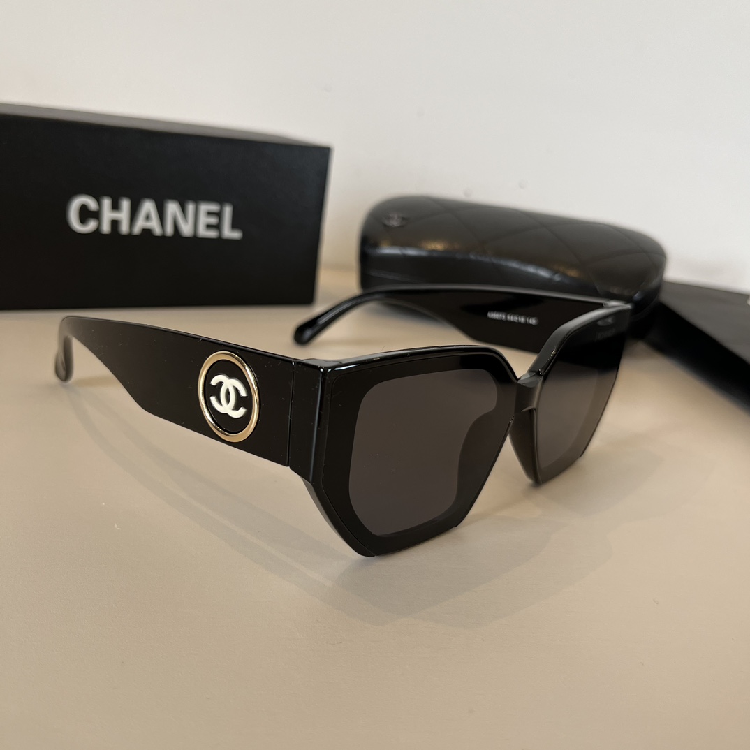 NO:253424,Chanel Chanel's popular Chanel's popular model, the same as Xiaohongshu, this year's popular model [CHANEL] Sunglasses Internet celebrity sunglasses, same as the counter, fashionable sunglasses, sunglasses, sunglasses, glasses, chanel, chanel19860909Chanel香奈儿爆款爆款 小红书同款 今年火爆款【CHANEL】 太阳镜网红款墨镜 专柜一样 时尚太阳眼镜眼镜墨镜太阳镜,眼镜,chanel,chanel,glasses