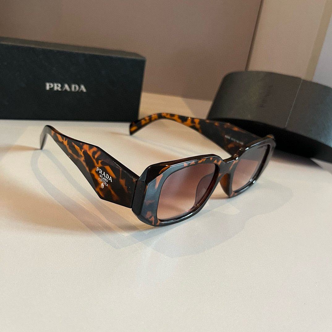 NO:253373,PRADA Sunglasses Prada Sales Championship SPR17WF The most popular style glasses sunglasses, glasses, prada, prada19860909PRADA 太阳镜 普拉达销量冠军款 SPR17WF 今年最火爆的款式眼镜墨镜太阳镜,眼镜,prada,prada,glasses