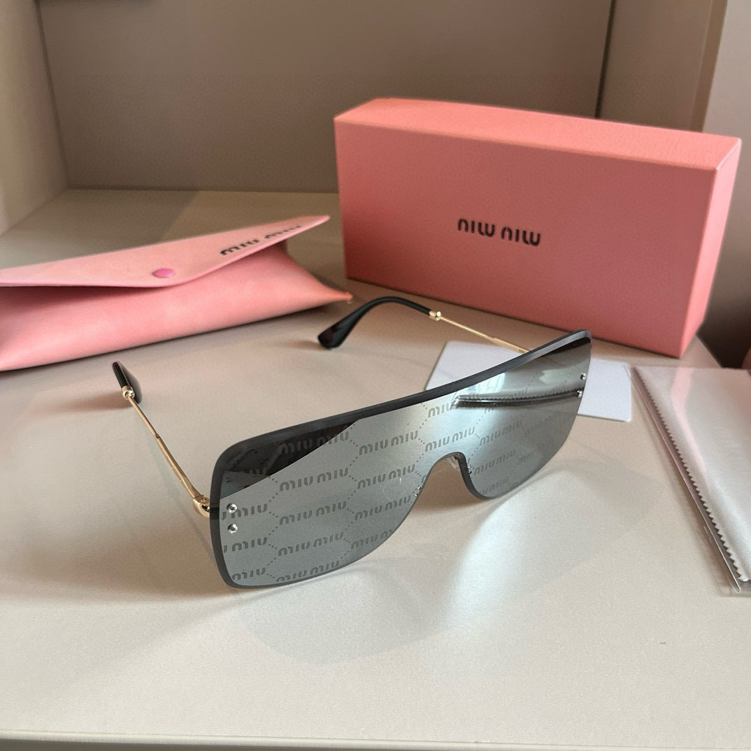 NO:253382,Miumiu new sunglasses, high-end frameless sunglasses for women's ultraviolet-proof driving, large face slimming one-piece glasses, glasses, miumiu19860909缪缪miumiu新款太阳镜,高级感无框太阳镜女款防紫外线开车专用大脸显瘦连体眼镜 眼镜墨镜太阳镜,眼镜,miumiu,glasses
