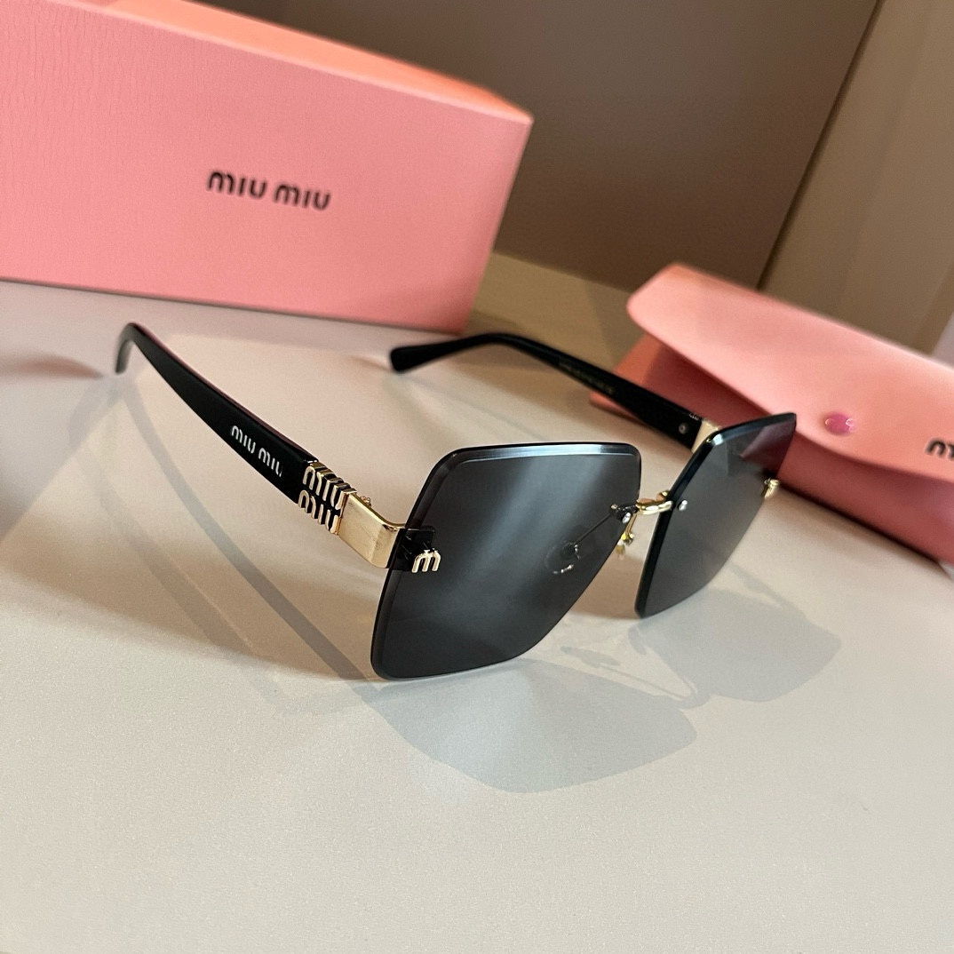 NO:253391,Miumiu new sunglasses, high-end frameless sunglasses for women's ultraviolet-proof driving, large face slimming one-piece glasses, glasses, miumiu19860909缪缪miumiu新款太阳镜,高级感无框太阳镜女款防紫外线开车专用大脸显瘦连体眼镜 眼镜墨镜太阳镜,眼镜,miumiu,glasses