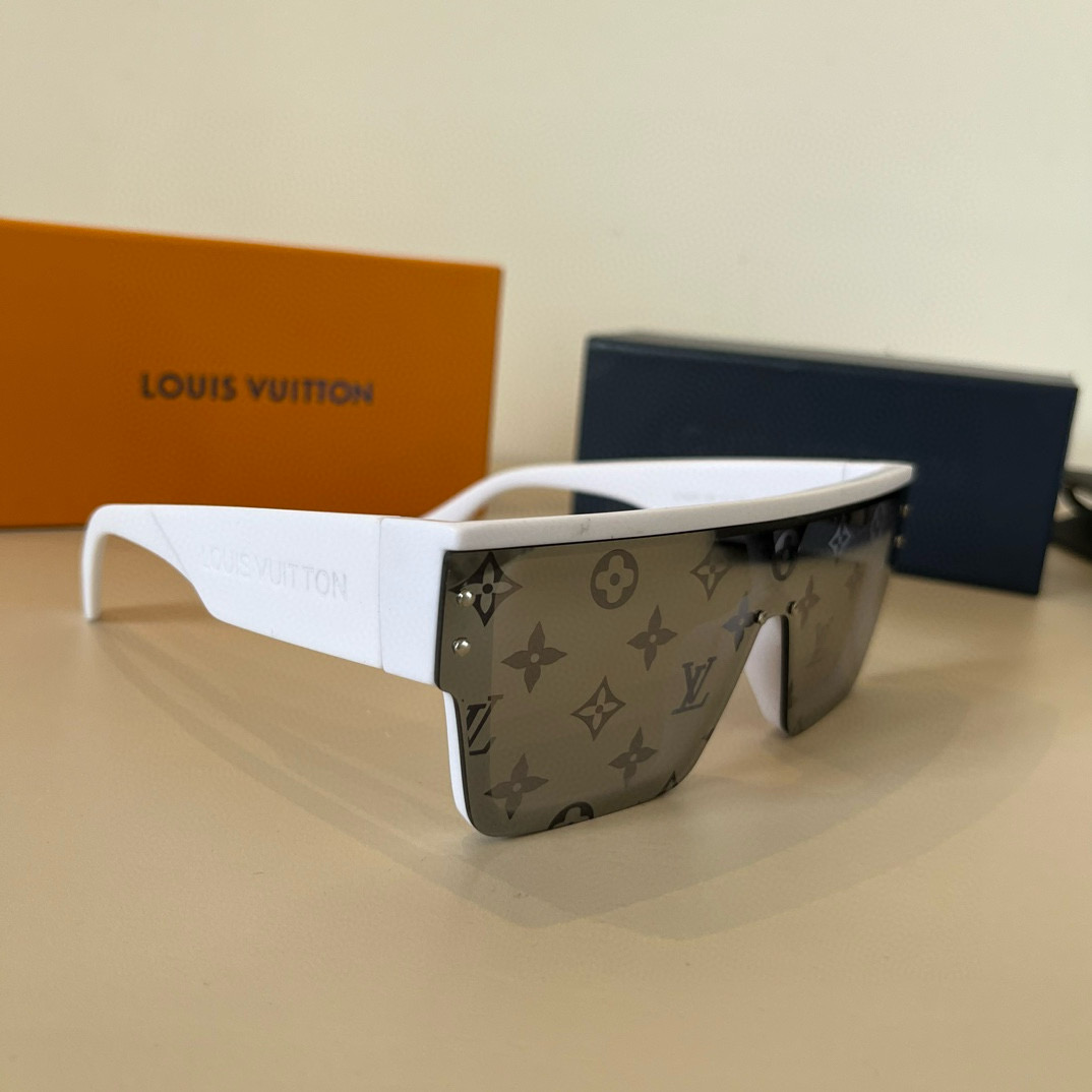 NO:255987,LV those sunglasses that are full of aura of big shots. Louis Vuitton's sunglasses are completely colored and designed. They are all specially customized for big shots. #v sunglasses. Wear direct business empire new president. Who knows my sister's best friend wears glasses. Sunglasses. Sunglasses. Sunglasses. Louis vuitton. Louis vuitton. Louis vuitton.19860909LV那些戴上大佬气场全开的太阳镜 Louis Vuitton路易威登的太阳镜配色和设计完完全 全是专门给大佬们定制的吧#v墨镜 戴上直接商业帝国新总裁 谁懂我的拽姐闺蜜戴了死拽死拽的眼镜墨镜太阳镜,眼镜,louis vuitton,louis vuitton,louis vuitton,glasses