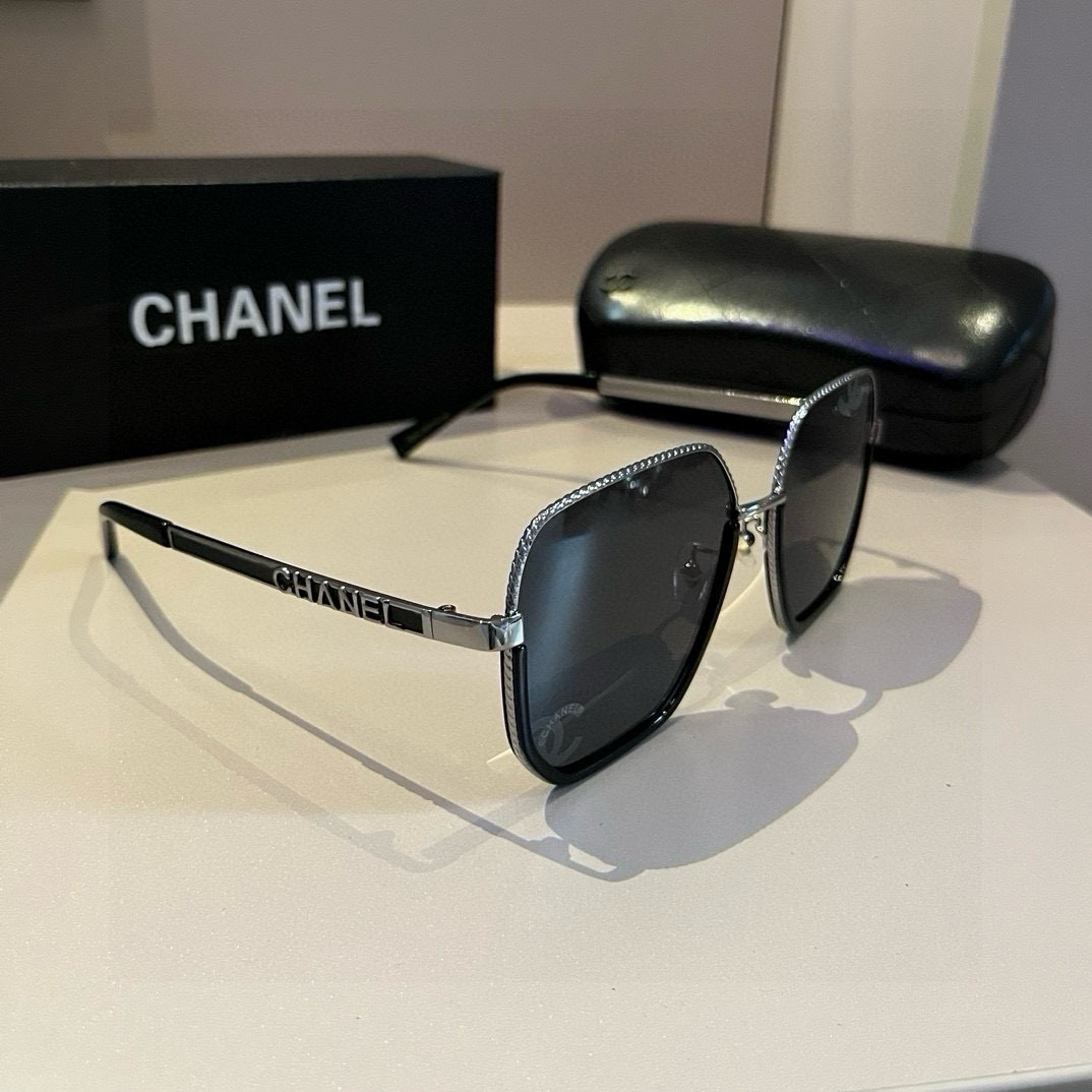 NO:256005,Chanel sunglasses Polarized sunglasses Round Face Bao look over, super covers the fleshy face, showing the face, Xiaochuan Xiaoxiangfeng 24 new large square frame sunglasses are versatile and slim, huge and small face, big face, round face, fleshy face, one-small glasses sunglasses, glasses, chanel19860909Chanel太阳镜 偏光太阳镜圆脸宝看过来,超遮肉肉脸,显脸小川小香风24新款大方框墨镜百搭显瘦,巨显脸小 大脸,圆脸,肉肉脸一镜搞定眼镜墨镜太阳镜,眼镜,chanel,glasses