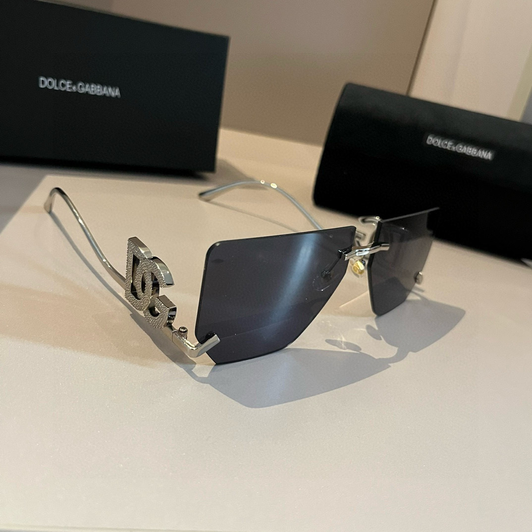 NO:255943,DG Dolce & Gabbana New Fashion Personalized Sunglasses, This Super Gentle, Summer Flavor Glasses Sunglasses, Glasses, Dolce & Gabbana, Dolce & Gabbana19860909DG杜嘉班纳 新款 时尚个性墨镜,这个超级温柔,有夏天的味道眼镜墨镜太阳镜,眼镜,Dolce&Gabbana,Dolce&Gabbana,glasses