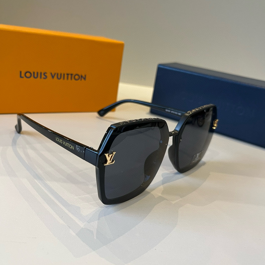 NO:344576,LV Louis Vuitton New first-time sunglasses, men and women's same style, invincible and comfortable to wear, fashion trendy style, classic metal single beam pilot toad-shaped fashionable sunglasses, glasses, louis vuitton, louis vuitton19860909LV路易威登 新款首发太阳镜 男女同款佩戴无敌舒适 时尚潮流款 经典款金属单梁飞行员蛤蟆形时尚太阳镜眼镜墨镜太阳镜,眼镜,louis vuitton,louis vuitton,glasses