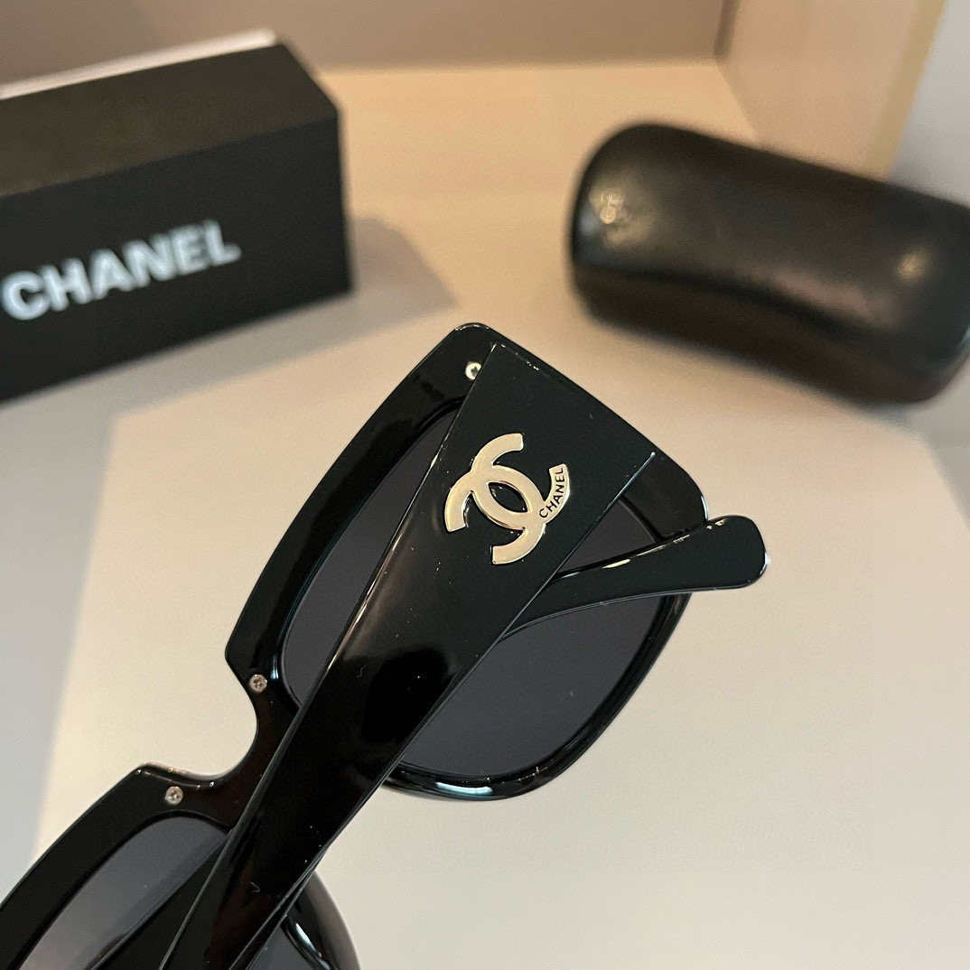 💰138&yen;

Chanel香奈儿名媛风太阳墨镜，遮阳开车必备