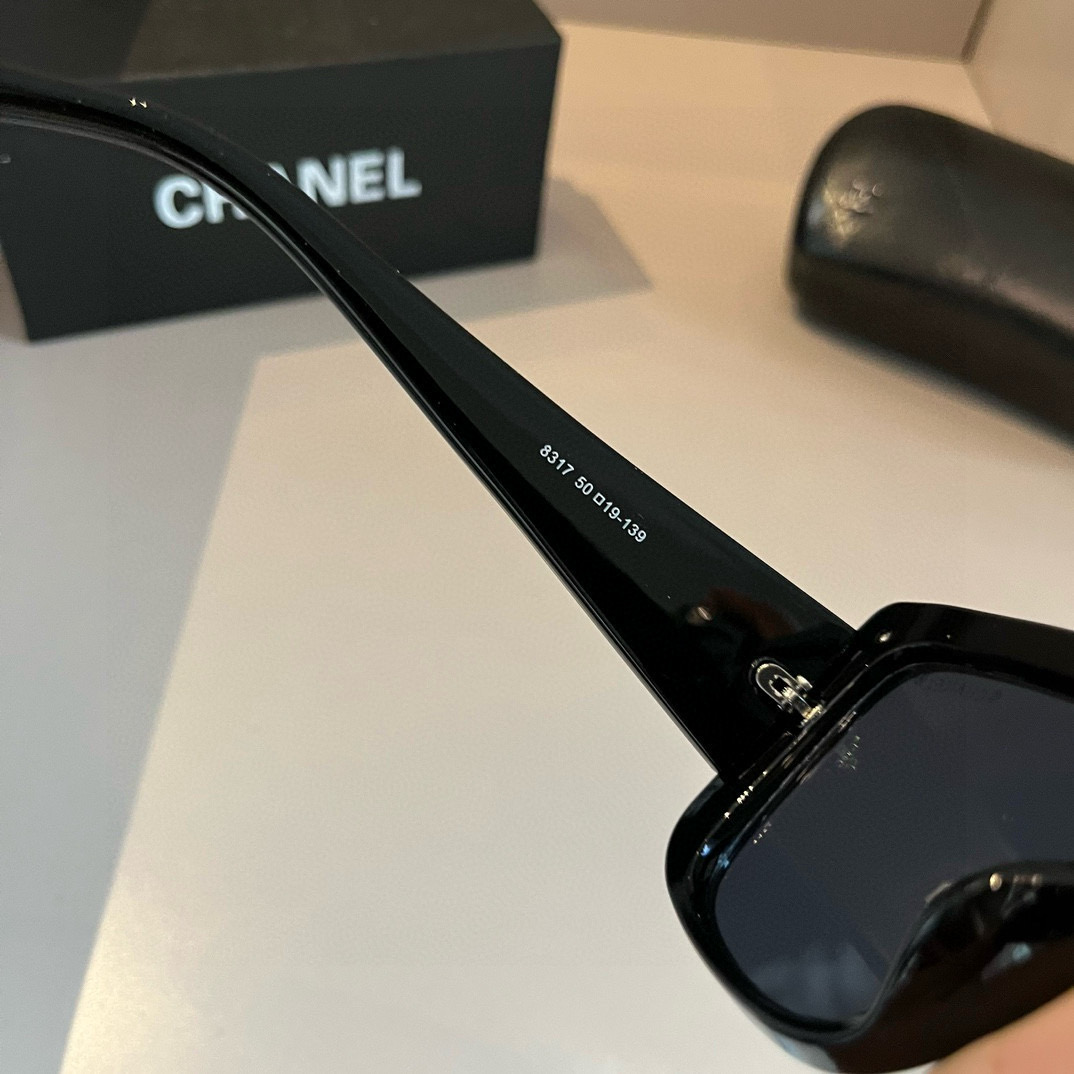 💰138&yen;

Chanel香奈儿名媛风太阳墨镜，遮阳开车必备