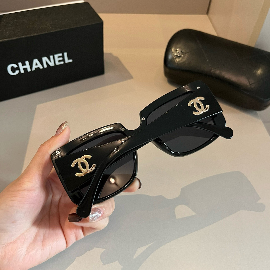 💰138&yen;

Chanel香奈儿名媛风太阳墨镜，遮阳开车必备