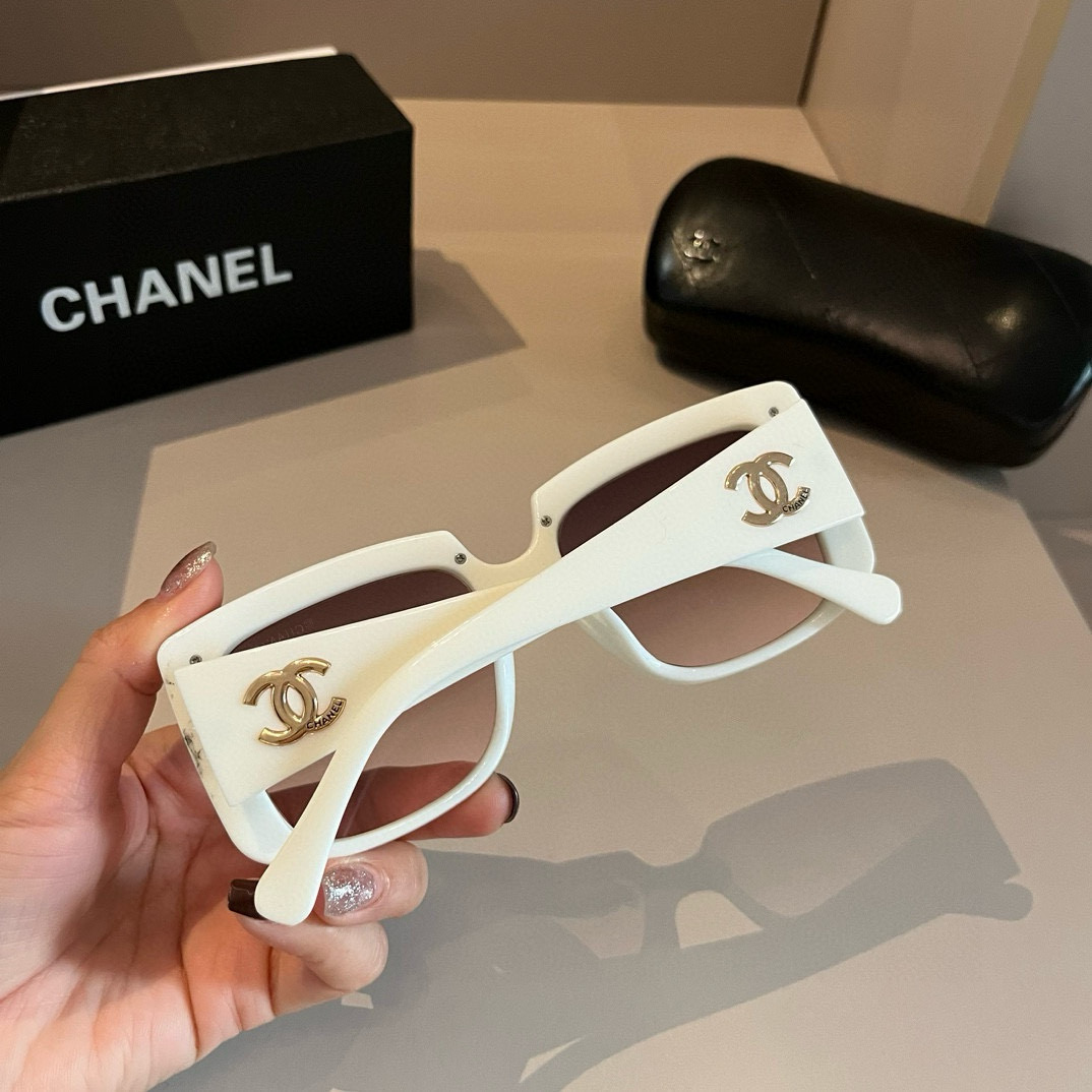 💰138&yen;

Chanel香奈儿名媛风太阳墨镜，遮阳开车必备