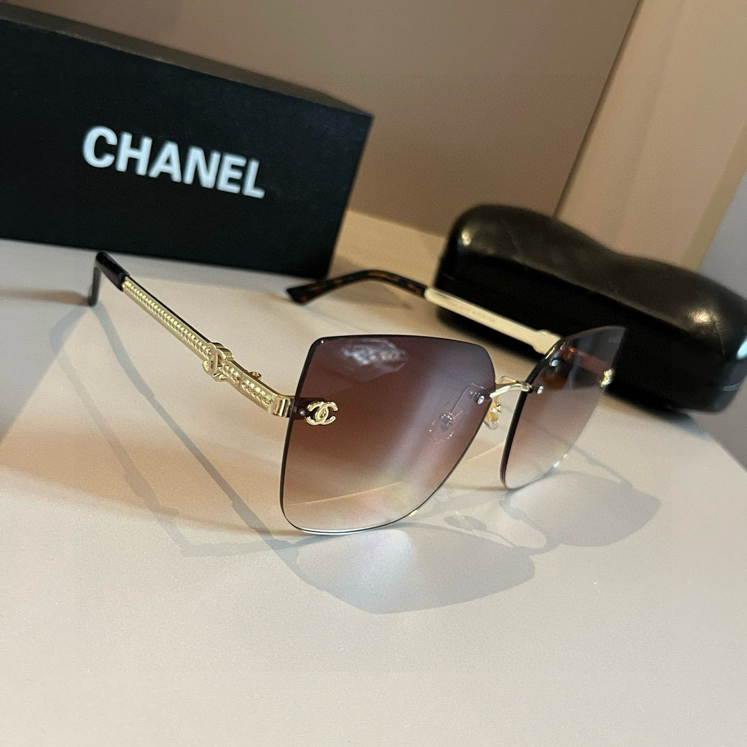 NO:824463,CHANEL's official early spring new style, many stars have the same style [color] Chanel's new large-frame sunglasses, Polaroid ultra-clear sunglasses, sunglasses, sunglasses, glasses, chanel, chanel19860909CHANEL官方早春新款,众多明星同款[色]香奈儿新款大框墨镜 ,宝丽来超清太阳镜眼镜墨镜太阳镜,眼镜,chanel,chanel,glasses