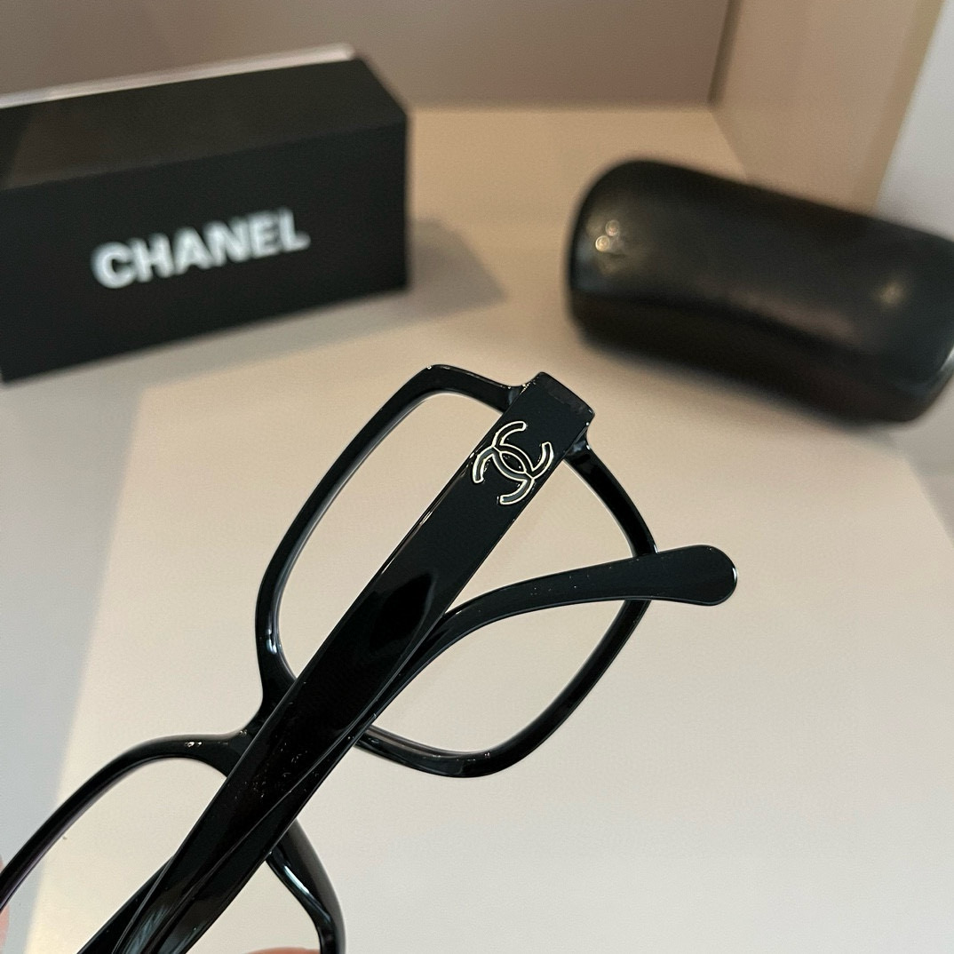 💰128&yen;

Chanel香奈儿防蓝光学镜，防蓝光护眼镜