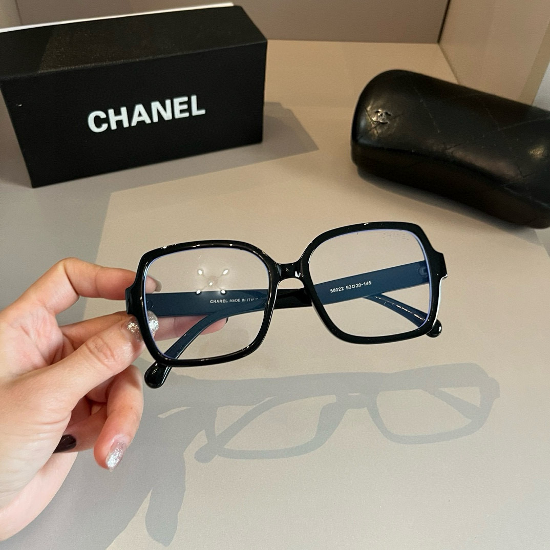 💰128&yen;

Chanel香奈儿防蓝光学镜，防蓝光护眼镜