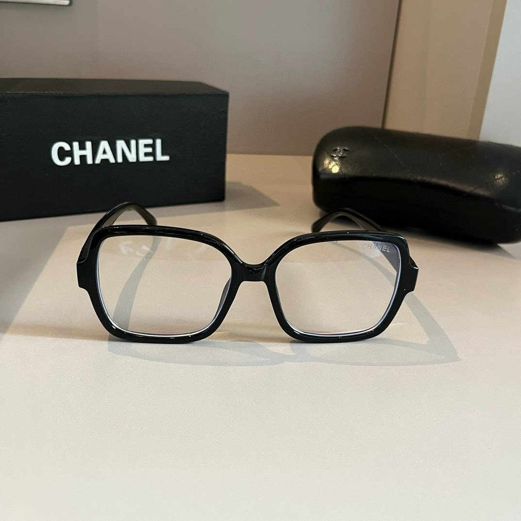 💰128&yen;

Chanel香奈儿防蓝光学镜，防蓝光护眼镜