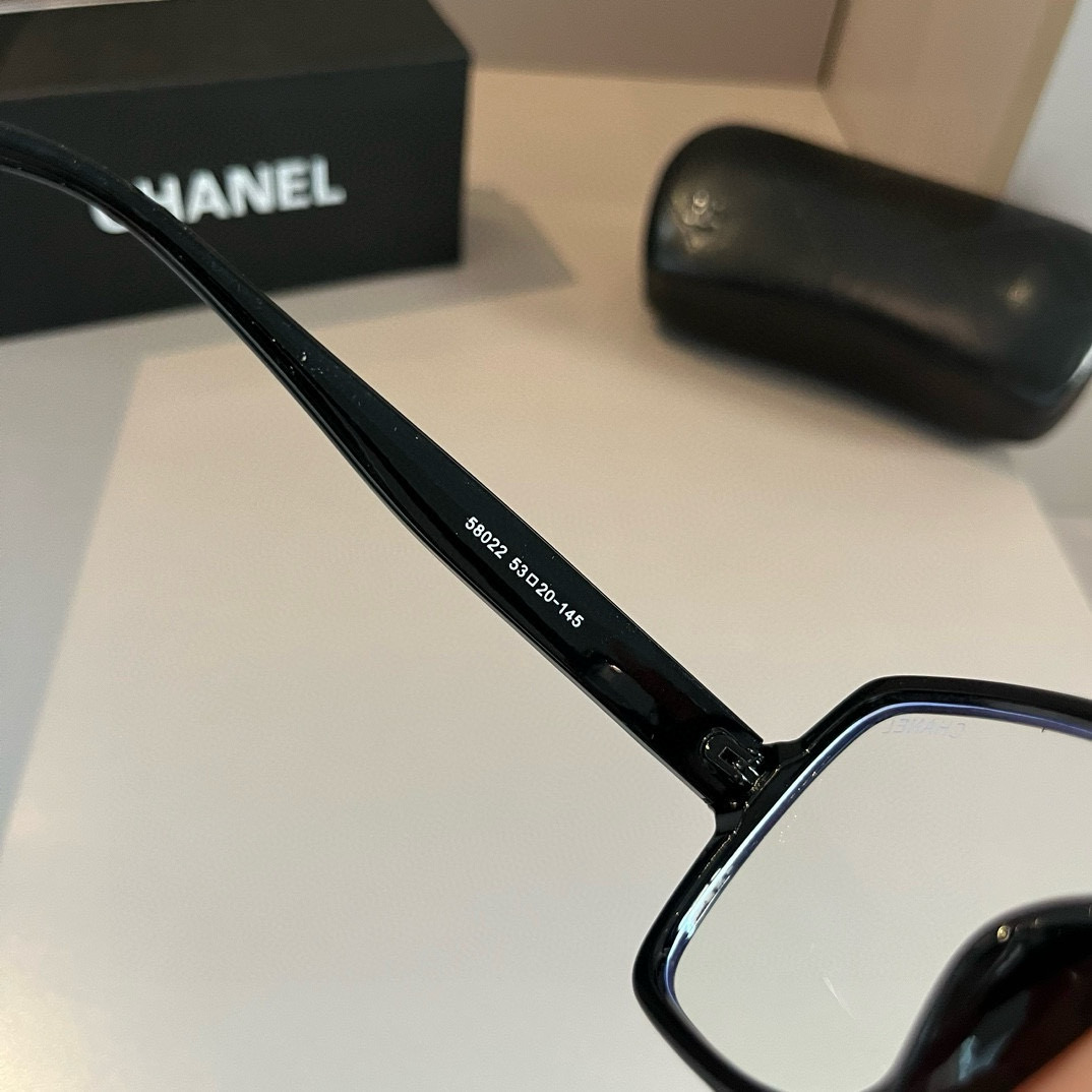 💰128&yen;

Chanel香奈儿防蓝光学镜，防蓝光护眼镜