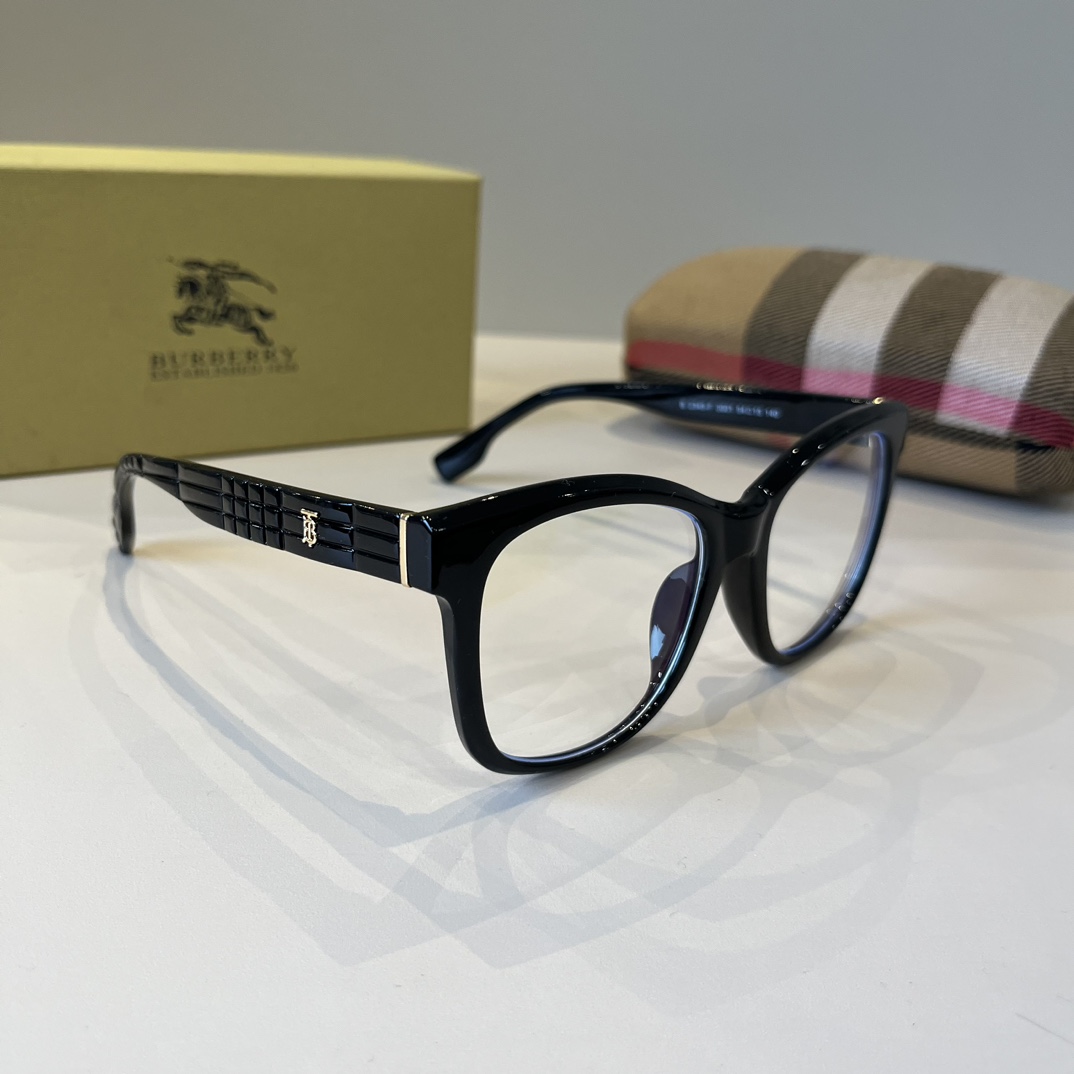 NO:350872,Optical mirror, no makeup artifact, Burberry, official early spring new style, many celebrities and Polaroid ultra-clear sunglasses, sunglasses, sunglasses, glasses, burberry, burberry19860909光学镜 素颜神器 Burberry巴宝莉 官方早春新款,众多明星同宝丽来超清太阳镜眼镜墨镜太阳镜,眼镜,burberry,burberry,glasses