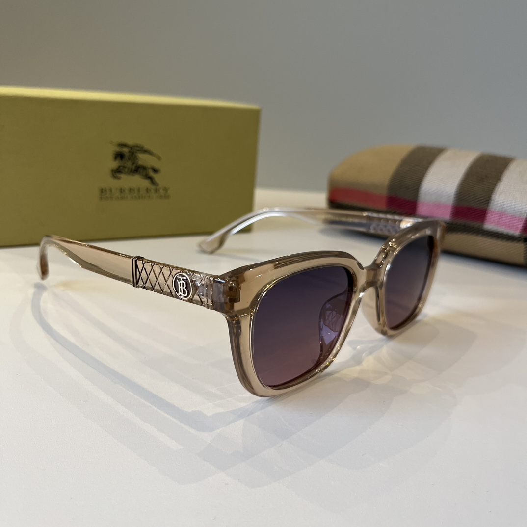 NO:350792,Sunglasses without makeup artifact Burberry Official early spring new style, many celebrities and Polaroid ultra-clear sunglasses sunglasses sunglasses, glasses, burberry, burberry19860909太阳镜素颜神器 Burberry巴宝莉 官方早春新款,众多明星同宝丽来超清太阳镜眼镜墨镜太阳镜,眼镜,burberry,burberry,glasses