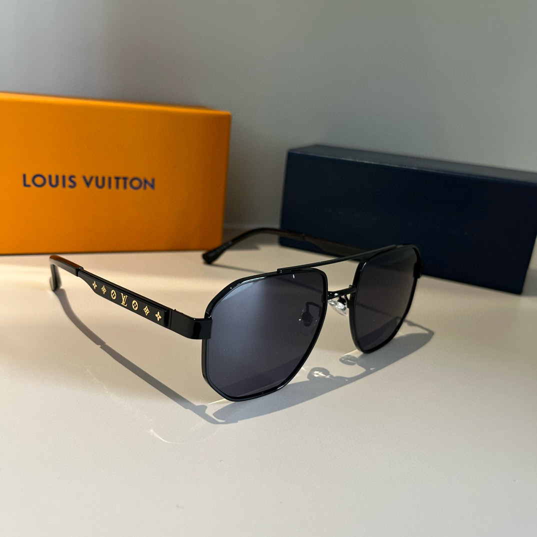 NO:351021,LV Louis Vuitton's new first-time sunglasses, men and women's same style, invincible and comfortable to wear, fashion trendy style, classic metal single beam pilot toad-shaped fashionable sunglasses, glasses, louis vuitton, louis vuitton19860909LV路易威登新款首发太阳镜 男女同款佩戴无敌舒适 时尚潮流款 经典款金属单梁飞行员蛤蟆形时尚太阳镜眼镜墨镜太阳镜,眼镜,louis vuitton,louis vuitton,glasses