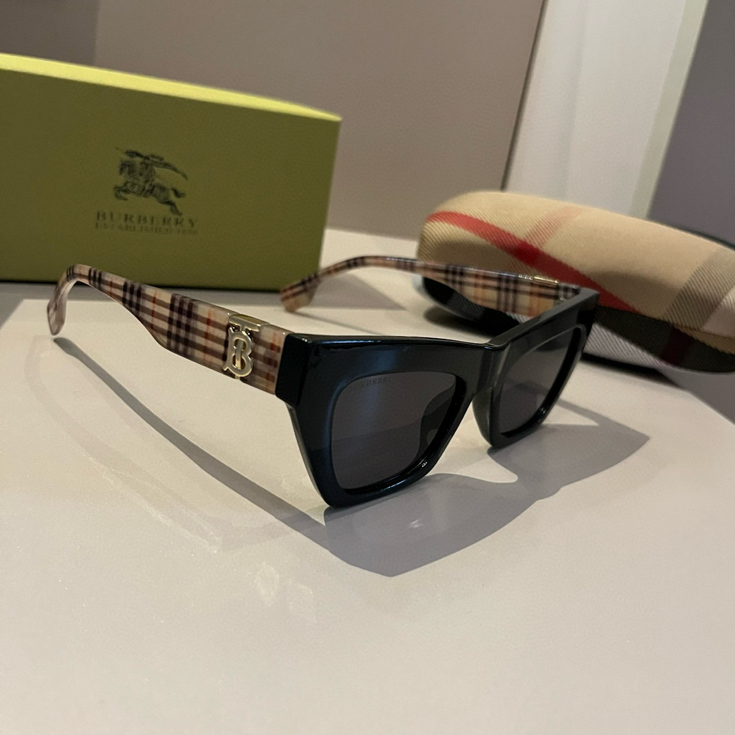 NO:355845,【BURBERR】Burberry men and women sunglasses international brand official website same style atmospheric fashion comfortable wearing glasses sunglasses, glasses, burberry, burberry, burberry19860909【BURBERR】巴宝莉男女款太阳眼镜国际大牌范官网同款 大气 时尚 佩戴舒适 眼镜墨镜太阳镜,眼镜,burberry,burberry,glasses