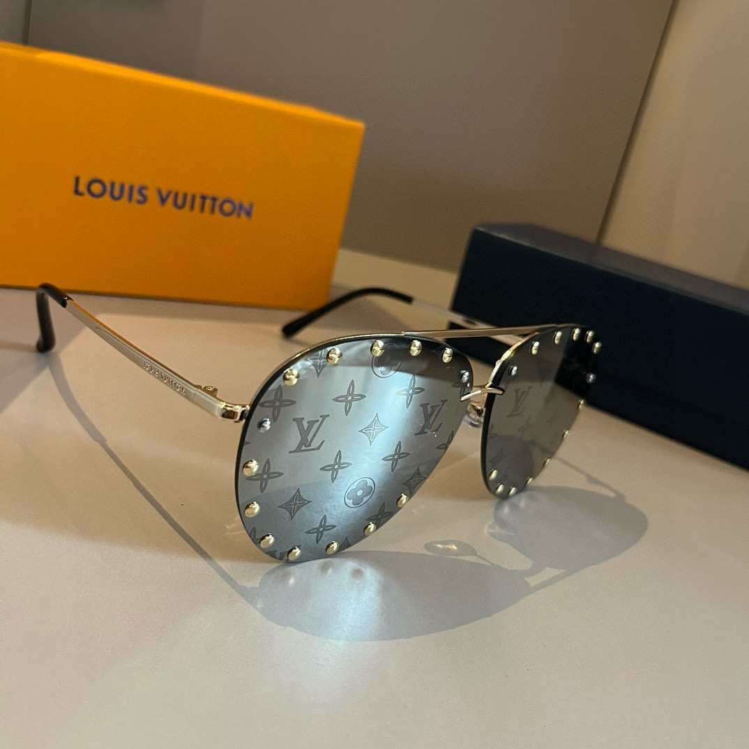 NO:355927,LV Louis Vuitton's new first-time sunglasses, men and women's same style, invincible and comfortable to wear, fashion trendy style, classic metal single beam pilot toad-shaped fashionable sunglasses.17388 glasses, sunglasses, glasses, louis vuitton, louis vuitton19860909LV路易威登新款首发太阳镜 男女同款佩戴无敌舒适 时尚潮流款 经典款金属单梁飞行员蛤蟆形时尚太阳镜.17388眼镜墨镜太阳镜,眼镜,louis vuitton,louis vuitton,glasses