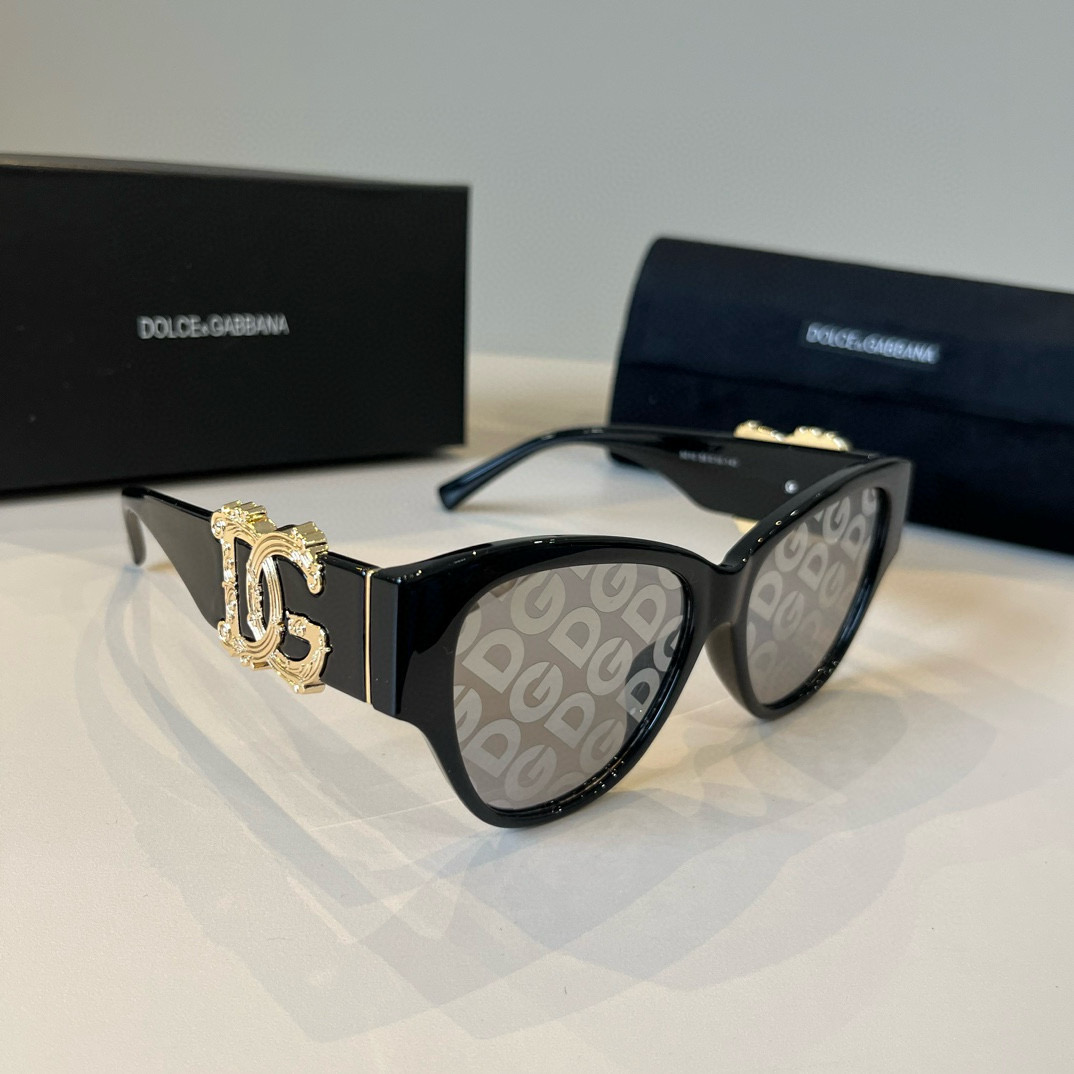 NO:358035,DG Dolce & Gabbana New Fashionable Personalized Sunglasses. Glasses Outdoor Sunscreen Sunglasses Sunglasses Sunglasses, Glasses, Dolce & Gabbana19860909DG杜嘉班纳 新款 时尚个性墨镜. 眼镜户外防晒太阳镜眼镜墨镜太阳镜,眼镜,Dolce&Gabbana,glasses