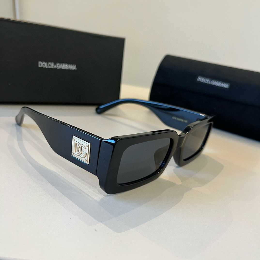 NO:358053,DG Dolce & Gabbana New Fashionable Personalized Sunglasses. Glasses Outdoor Sunscreen Sunglasses Sunglasses Sunglasses, Glasses, Dolce & Gabbana19860909DG杜嘉班纳 新款 时尚个性墨镜. 眼镜户外防晒太阳镜眼镜墨镜太阳镜,眼镜,Dolce&Gabbana,glasses