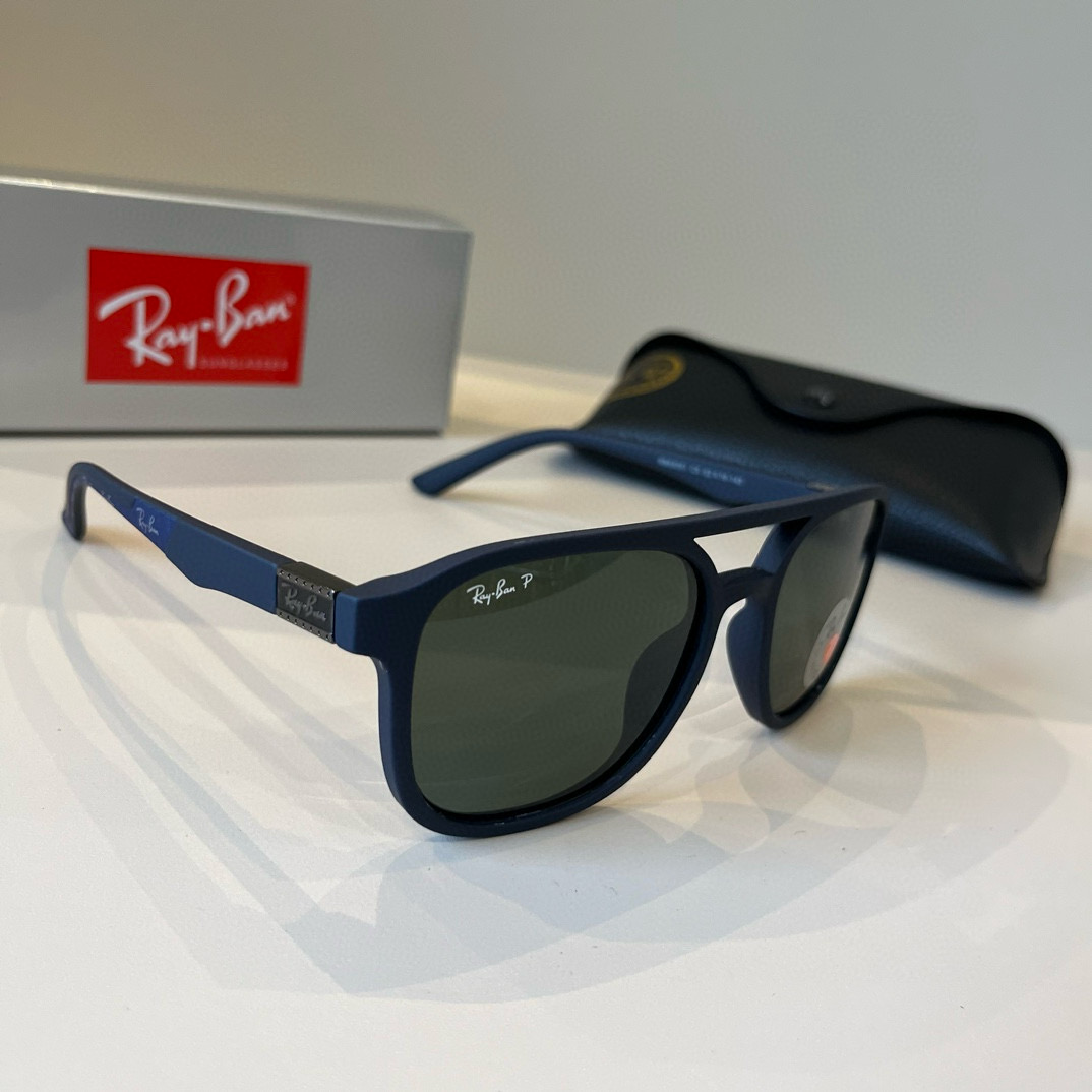NO:359617,RB69061 RayBan is one of the symbols of the US Air Force. It is highly sought after by major stars and has always led the world trend vane. Its style and endless inspiration have been innovating and never surpassed. This sunglasses not only have high performance and comfort, but also has a high recognition teardrop-like lens that fully demonstrates the tough and handsome, heroic and cool style. High-definition lenses have high impact and wear resistance, making it difficult not to love glasses, sunglasses, glasses19860909RB69061 雷朋(RayBan) 作为美国空军的标志之一,深受各大明星追捧始终引领世界潮流风向标,永不落时的风格、永无止境的灵感,一直在创新,从未被超越. 此款太阳镜不仅具有高性能和舒适度,高辨识度的泪滴状镜片更充分展现硬朗帅气,英姿飒爽的酷感型格.高清晰度镜片具有很高的冲击性和耐磨性,让人很难不爱眼镜墨镜太阳镜,眼镜,glasses