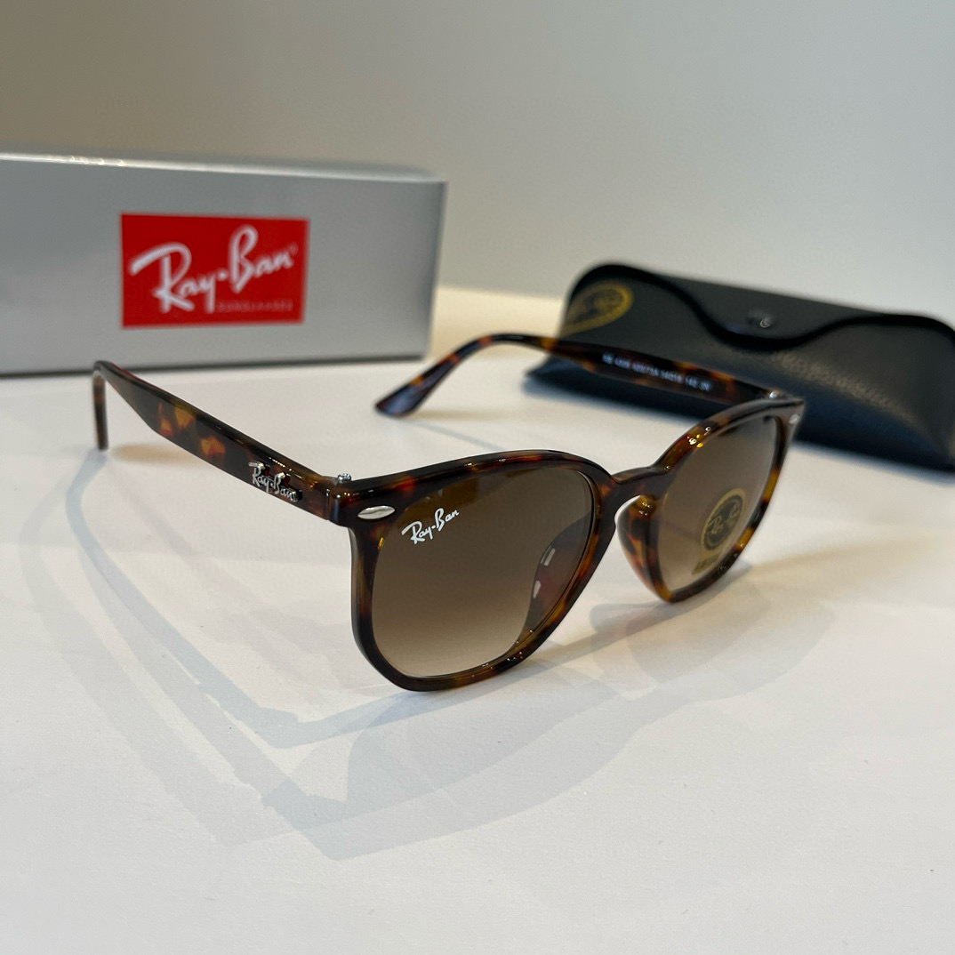 NO:359626,RB4306 RayBan is one of the symbols of the US Air Force. It is highly sought after by major stars and has always led the world trend vane. Its style and endless inspiration have been innovating and never surpassed. This sunglasses not only have high performance and comfort, but also has a high recognition teardrop-like lens that fully demonstrates the tough and handsome, heroic and cool style. High-definition lenses have high impact and wear resistance, making it difficult not to love glasses, sunglasses, glasses19860909RB4306 雷朋(RayBan) 作为美国空军的标志之一,深受各大明星追捧始终引领世界潮流风向标,永不落时的风格、永无止境的灵感,一直在创新,从未被超越. 此款太阳镜不仅具有高性能和舒适度,高辨识度的泪滴状镜片更充分展现硬朗帅气,英姿飒爽的酷感型格.高清晰度镜片具有很高的冲击性和耐磨性,让人很难不爱眼镜墨镜太阳镜,眼镜,glasses