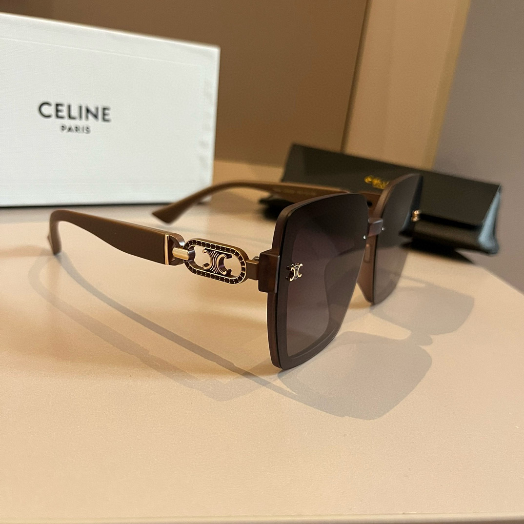 NO:359449,Celine's new Arc de Triomphe sunglasses are paired with metal thick temples and the retro feel is coming to the face. The side of the temples is still decorated with the classic Arc de Triomphe logo with a strong brand logo!! Fashionable and fashionable styling artifact #sunglasses with small faces #high-value sunglasses #arc de Triomphe glasses sunglasses, glasses, celine19860909Celine 新款凯旋门墨镜 搭配金属粗镜腿复古感袭面而来 镜腿侧面依旧装饰经典凯旋门logo品牌标识强烈!! 时髦洋气凹造型神器#显脸小的墨镜#高颜值墨镜 #凯旋门眼镜墨镜太阳镜,眼镜,celine,glasses