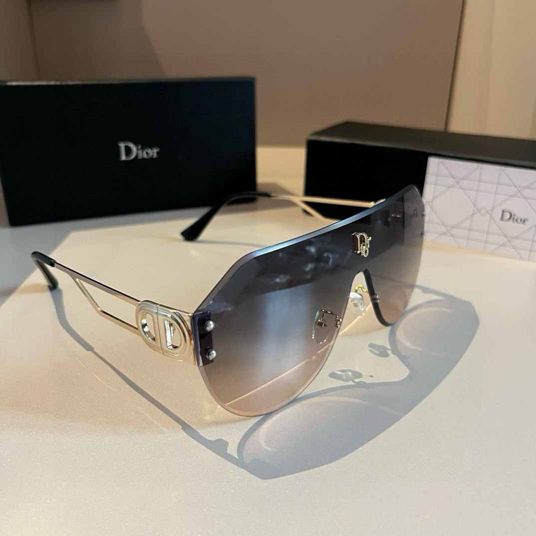 NO:359517,Dior women's sunglasses, full of three-dimensionality. High-definition lenses. Novelty. Super good texture. Light and versatile. Simple. Glasses, sunglasses, sunglasses, dior, dior19860909Dior迪奥 女款太阳镜,立体感十足. 高清镜片.新颖.质感超好 轻盈百搭.简洁.眼镜墨镜太阳镜,眼镜,dior,dior,glasses