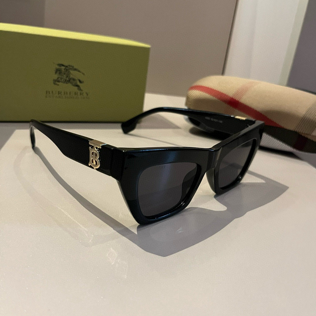 NO:359551,【BURBERR】Burberry men and women sunglasses international brand official website same style atmospheric fashion comfortable wearing glasses sunglasses, glasses, burberry, burberry, burberry19860909【BURBERR】巴宝莉男女款太阳眼镜国际大牌范官网同款 大气 时尚 佩戴舒适 眼镜墨镜太阳镜,眼镜,burberry,burberry,glasses