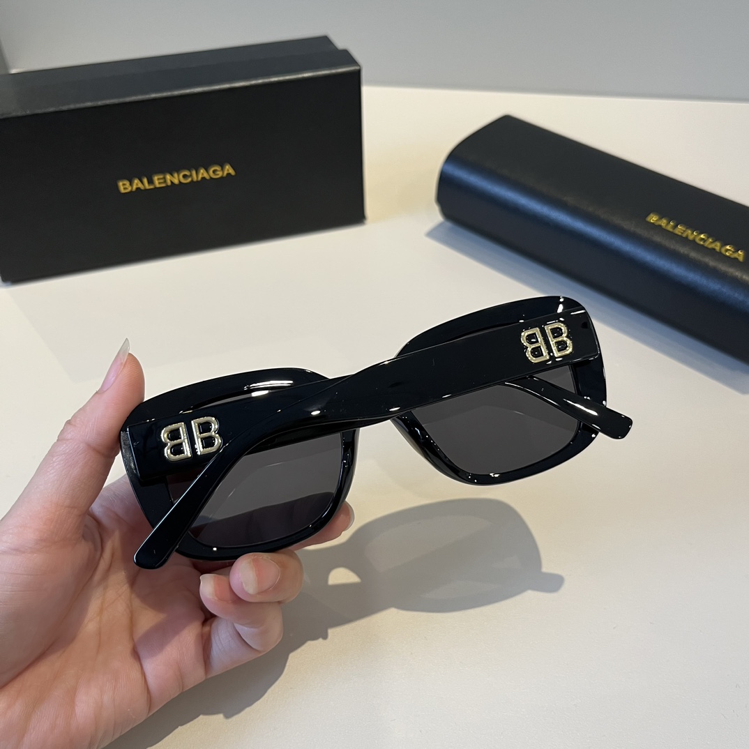 Parisian Glasses: Gender-Neutral, Pure, and Lightweight for Comfort - 图片 7