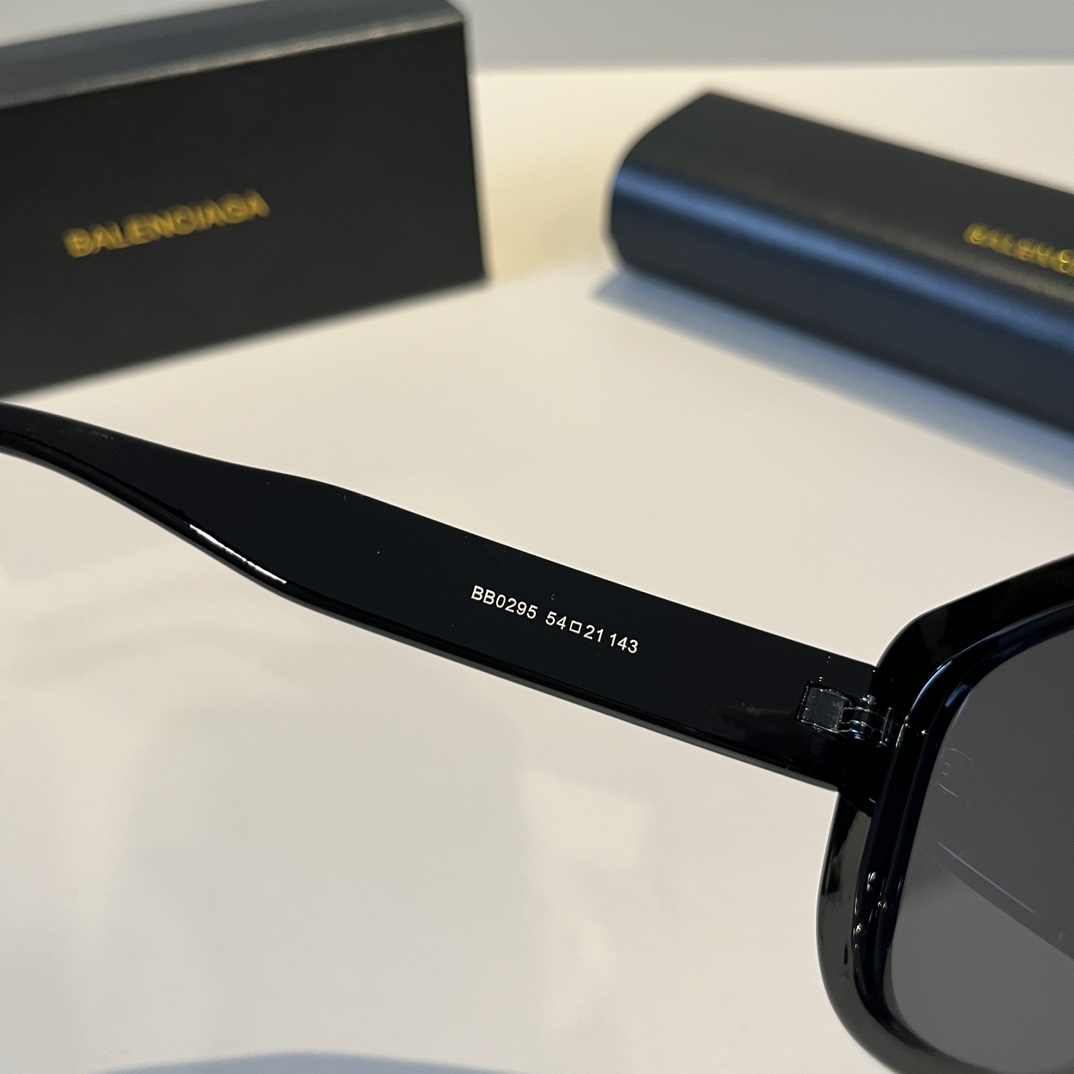Parisian Glasses: Gender-Neutral, Pure, and Lightweight for Comfort - 图片 8