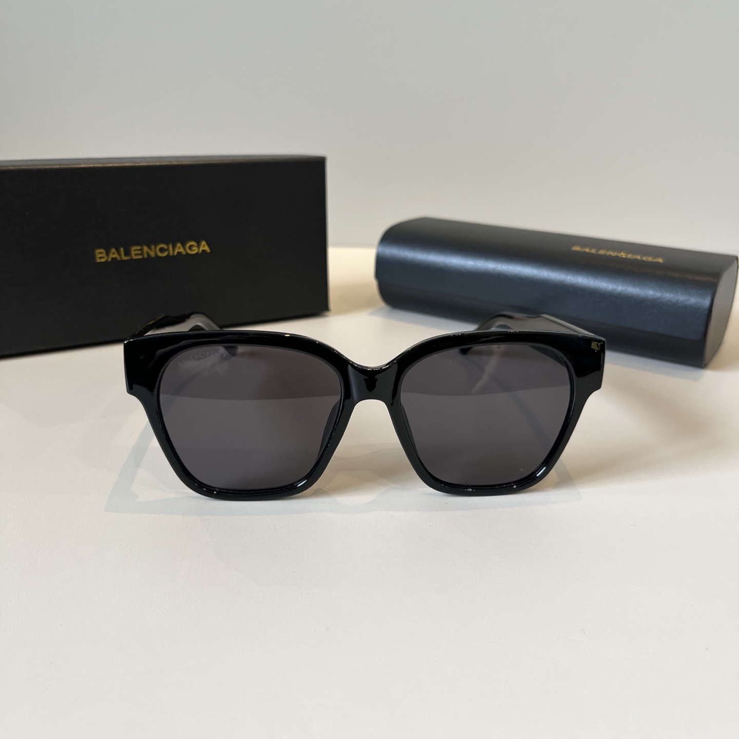 Parisian Gender-Neutral Glasses: Lightweight, Stylish, Comfortable. - 图片 2