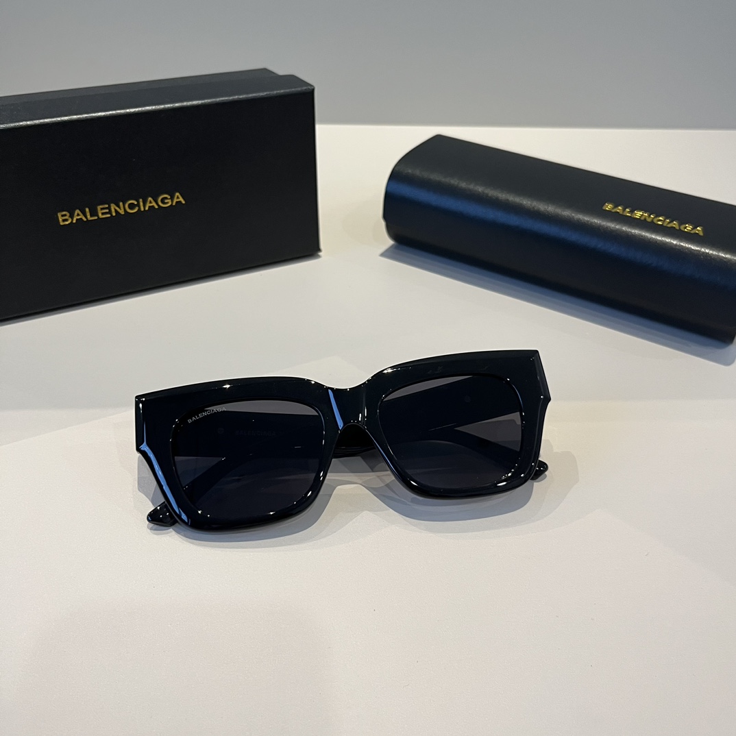 Parisian Gender-Neutral Glasses with Lightweight Frame and Comfortable Fit - 图片 8