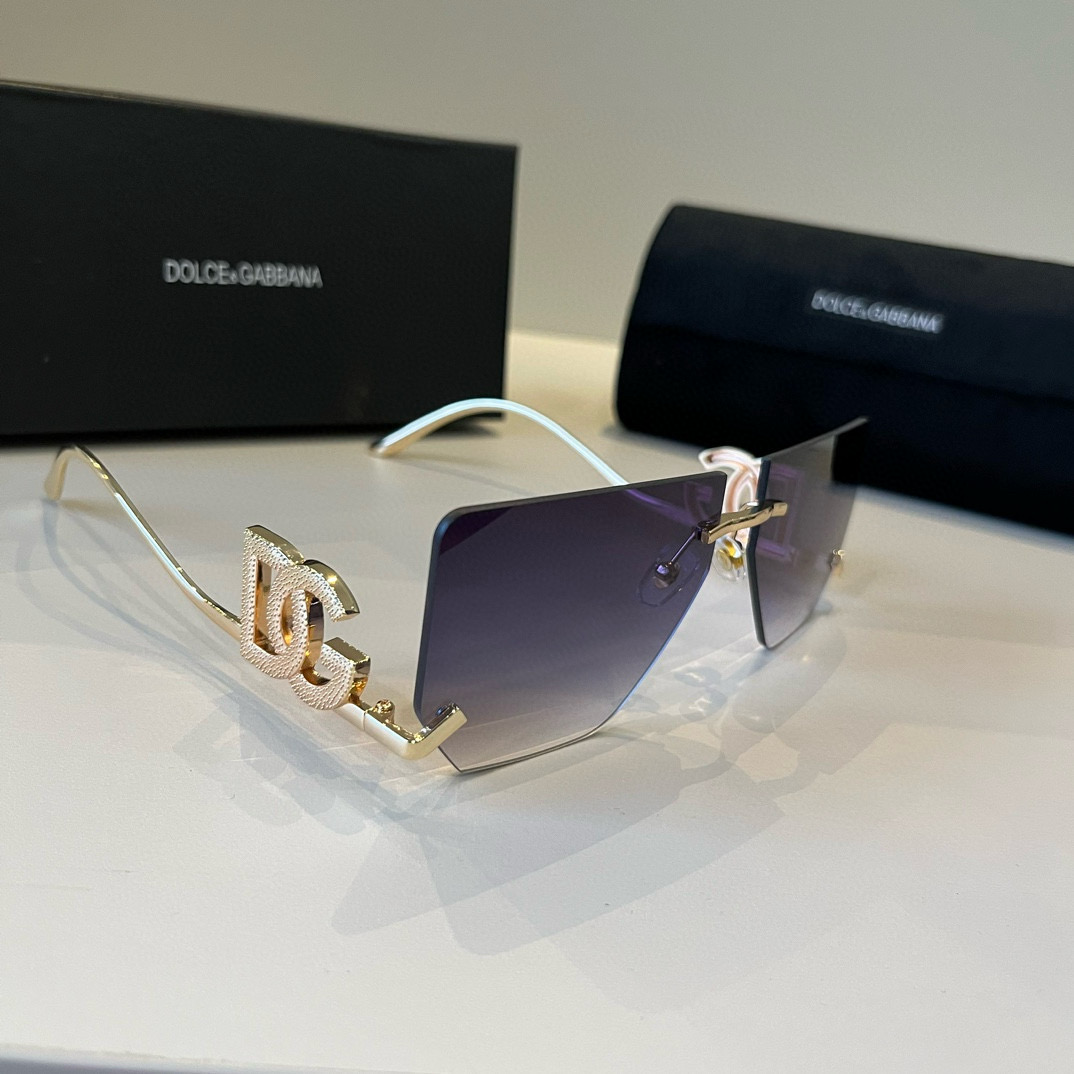 NO:361984,DG Dolce & Gabbana New Fashionable Personalized Sunglasses, This Super Gentle, Summer Flavor Glasses Sunglasses, Glasses, Dolce & Gabbana19860909DG杜嘉班纳 新款 时尚个性墨镜,这个超级温柔,有夏天的味道眼镜墨镜太阳镜,眼镜,Dolce&Gabbana,glasses