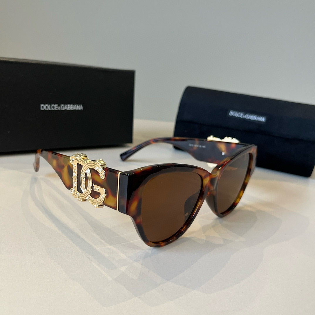 NO:361931,DG Dolce & Gabbana New Fashionable Personalized Sunglasses. Glasses Outdoor Sunscreen Sunglasses Sunglasses Sunglasses, Glasses, Dolce & Gabbana19860909DG杜嘉班纳 新款 时尚个性墨镜. 眼镜户外防晒太阳镜眼镜墨镜太阳镜,眼镜,Dolce&Gabbana,glasses