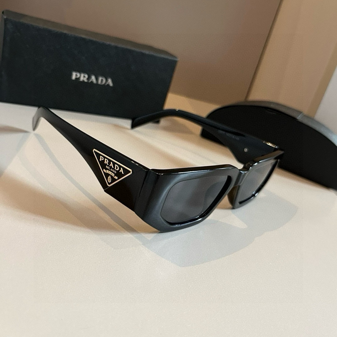 NO:361973,PRADA high-end men and women sunglasses, sunshade modification face glasses glasses sunglasses sunglasses, glasses, prada, prada19860909PRADA普拉达高端男女太阳镜,遮阳修饰脸型眼镜眼镜墨镜太阳镜,眼镜,prada,prada,glasses