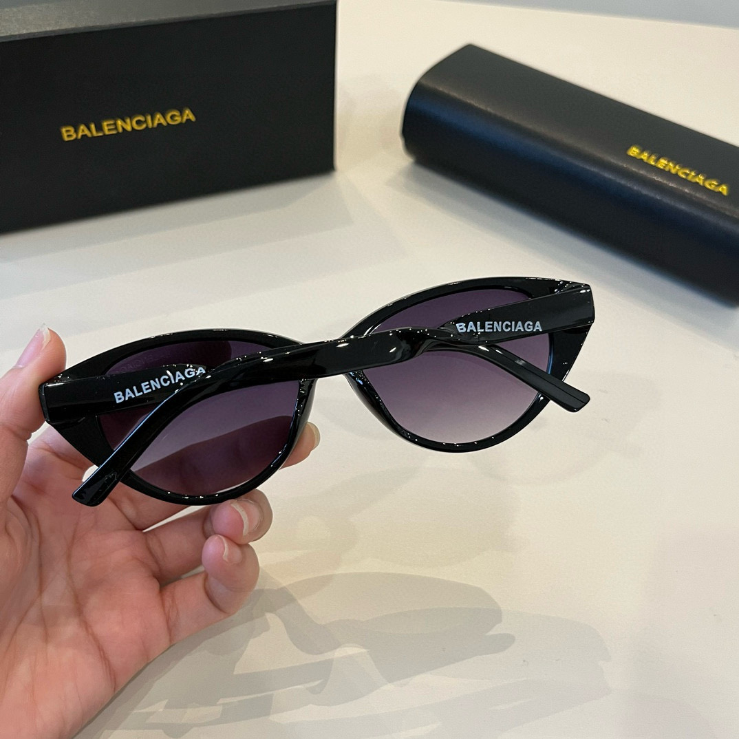 Stylish Parisian Glasses: Gender-Neutral, Lightweight, and Chic - 图片 5