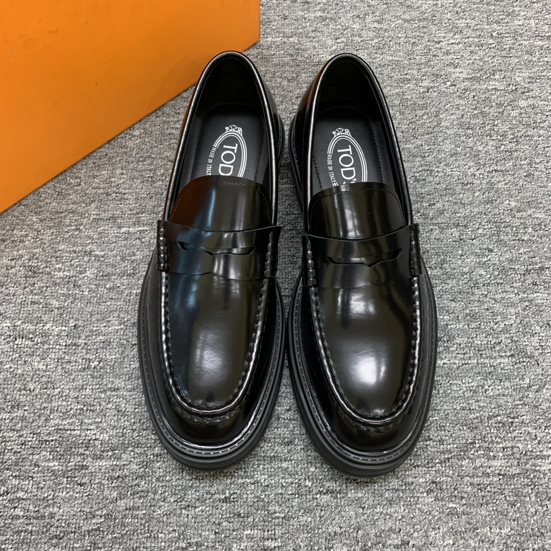 NO:782513,, high-quality [TODS] men's leather shoes, with complete packaging!  The upper is imported open-edge beaded cowhide, the lining is imported cowhide, and it is equipped with a wear-resistant rubber foam outsole. It is comfortable and versatile. Size 38-45, (customized at 38.45), Tod's,cowhide19860909,高品质【TODS】男士皮鞋,配全套包装！鞋面进口开边珠牛皮,内里进口牛皮内里,配耐磨橡胶发泡大底,穿着舒适百搭 码数38-45,（38.45订做）,,Tod's,cowhide,Men's shoes
