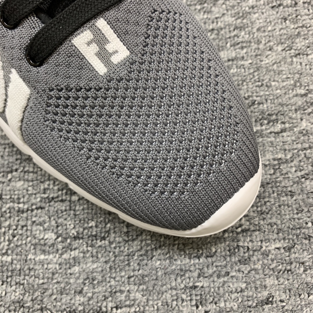 Fendi Style Men's Shoes style reference detail image 8 from source 781724