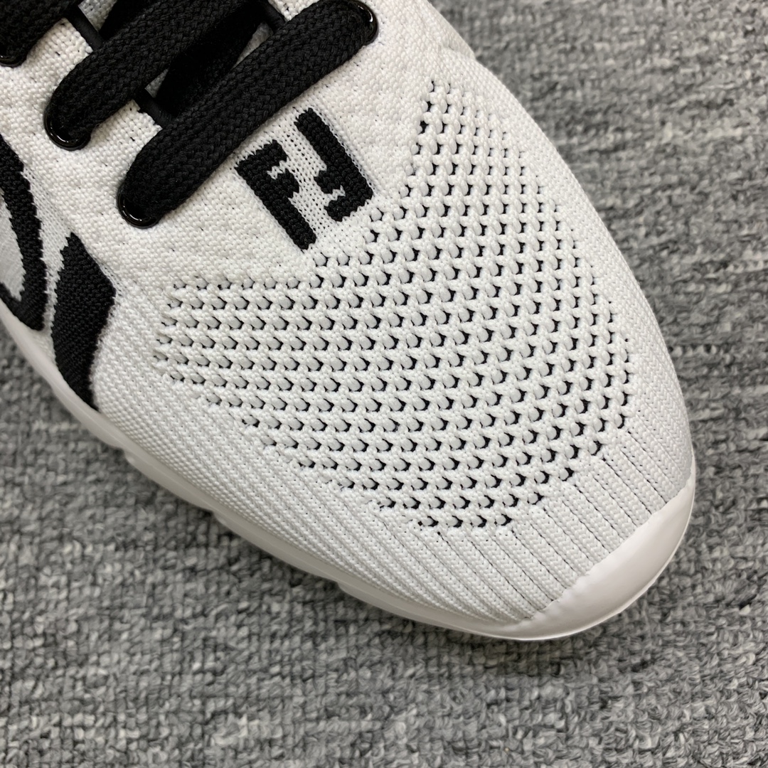 Fendi Style Men's Shoes style reference detail image 8 from source 781718