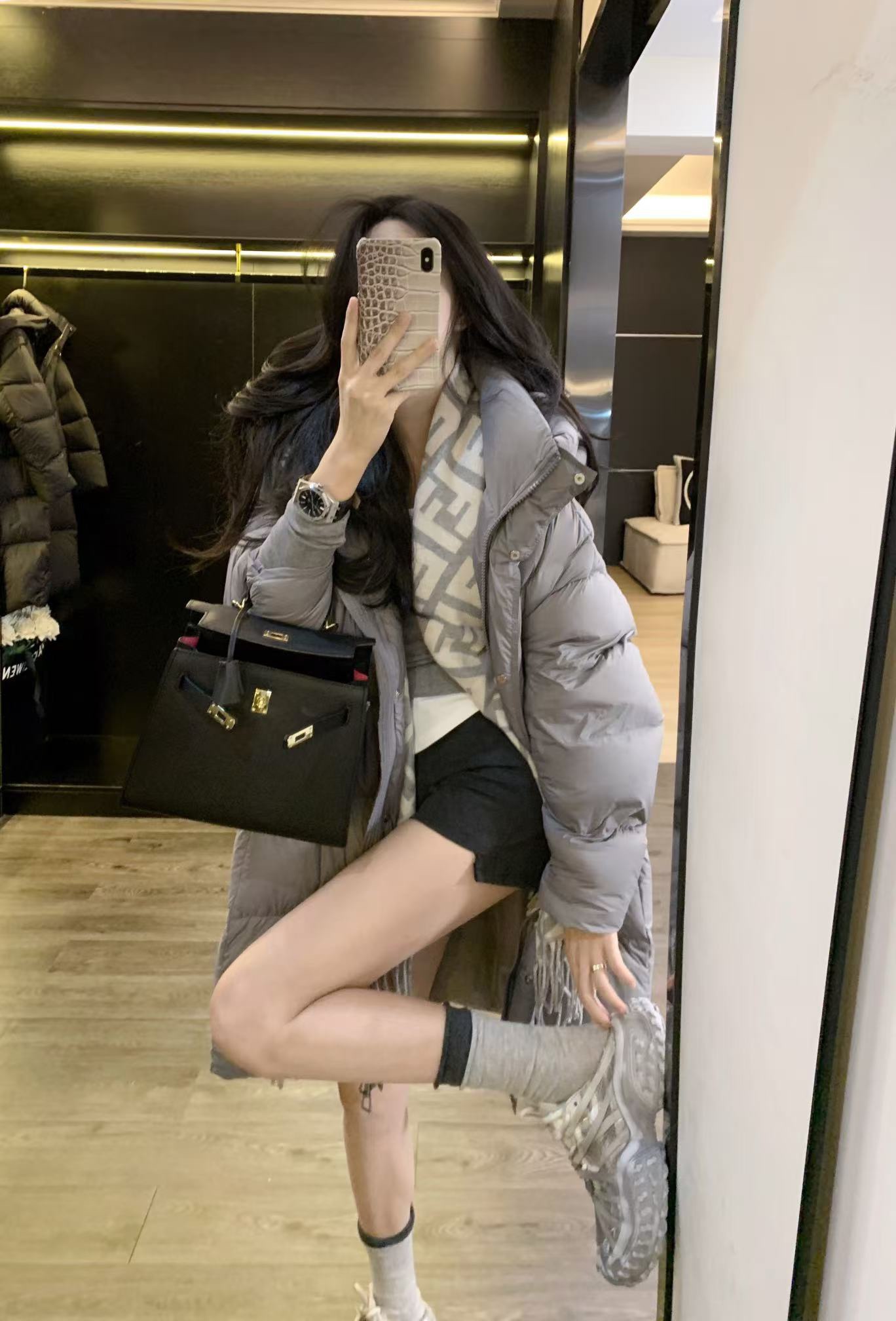 High-End Velvet Female Suit by MM6 Margiela in Various Colors and Sizes - 图片 3