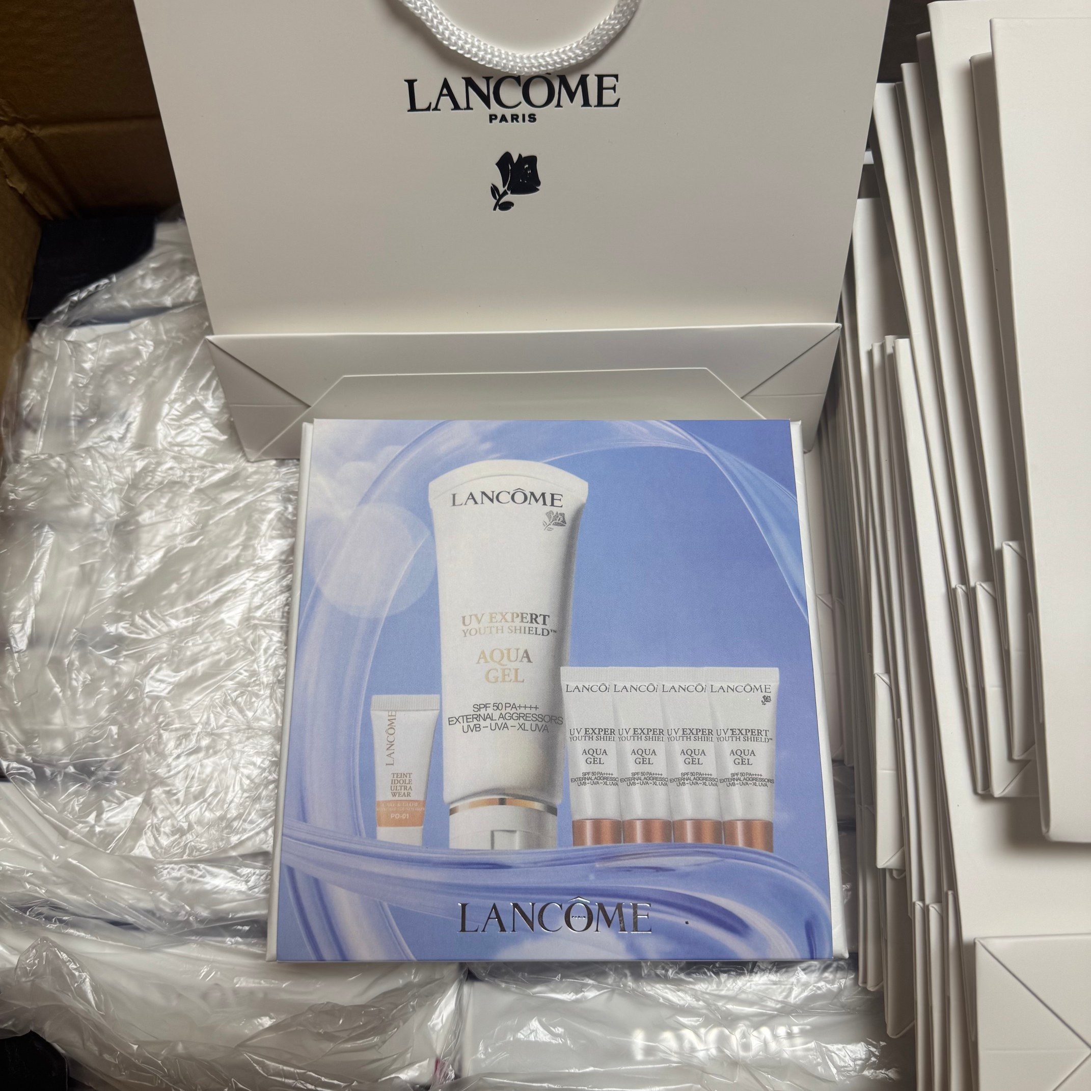 80. Nueva versión Lancôme Protector Solar Crema Blanca 1+5 Regalo 🔜 Versión Mingtong. Alta calidad❗🇫🇷LANCOME Protect…