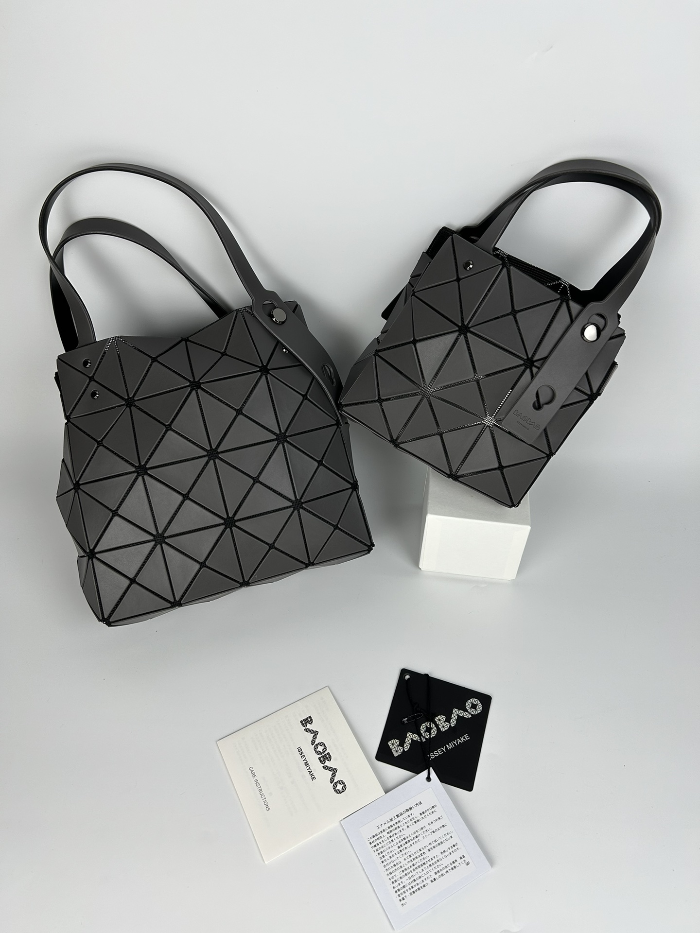 Issey Miyake ～全新的三宅一生 CARAT系列