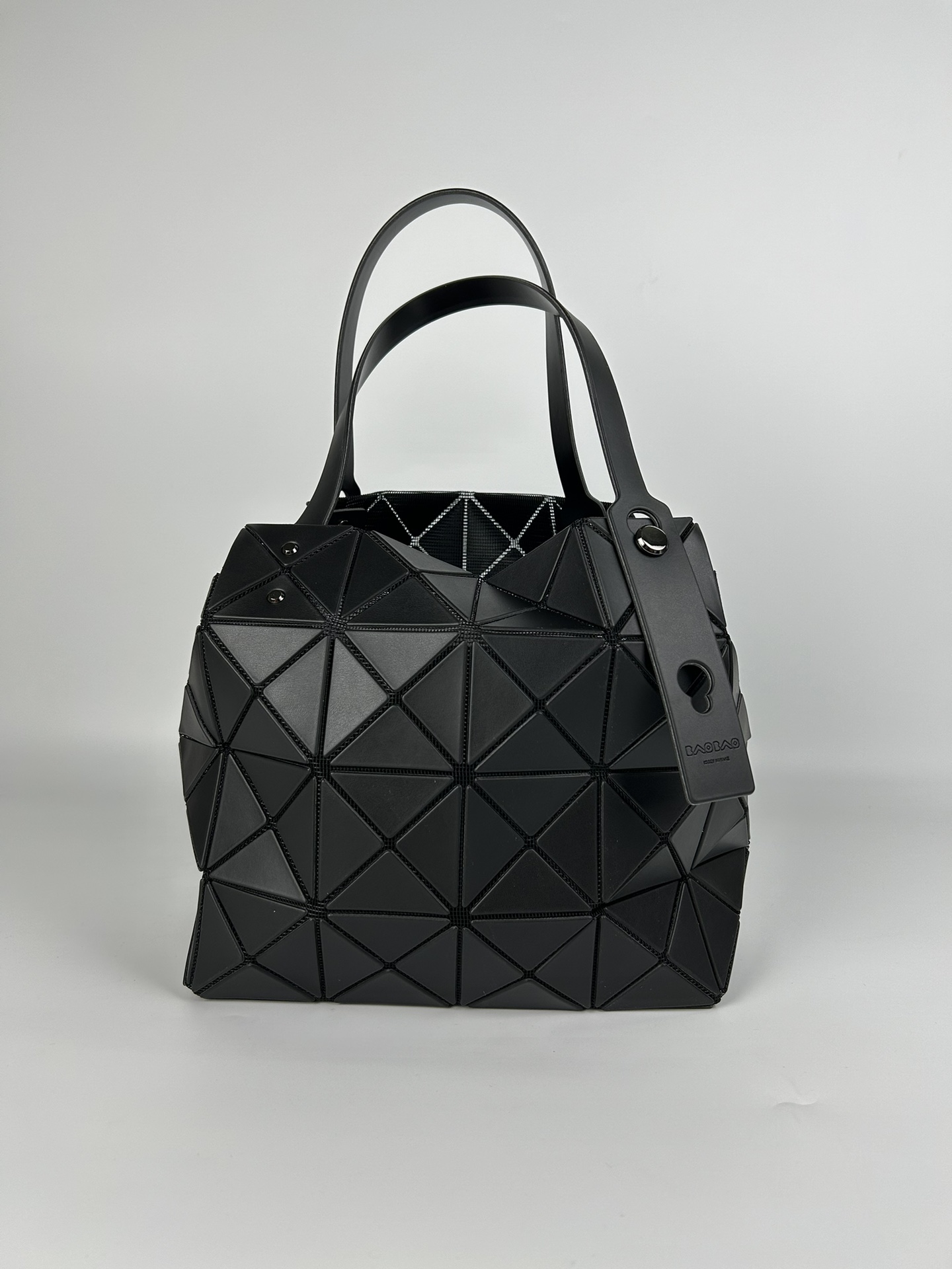 Issey Miyake ～全新的三宅一生 CARAT系列